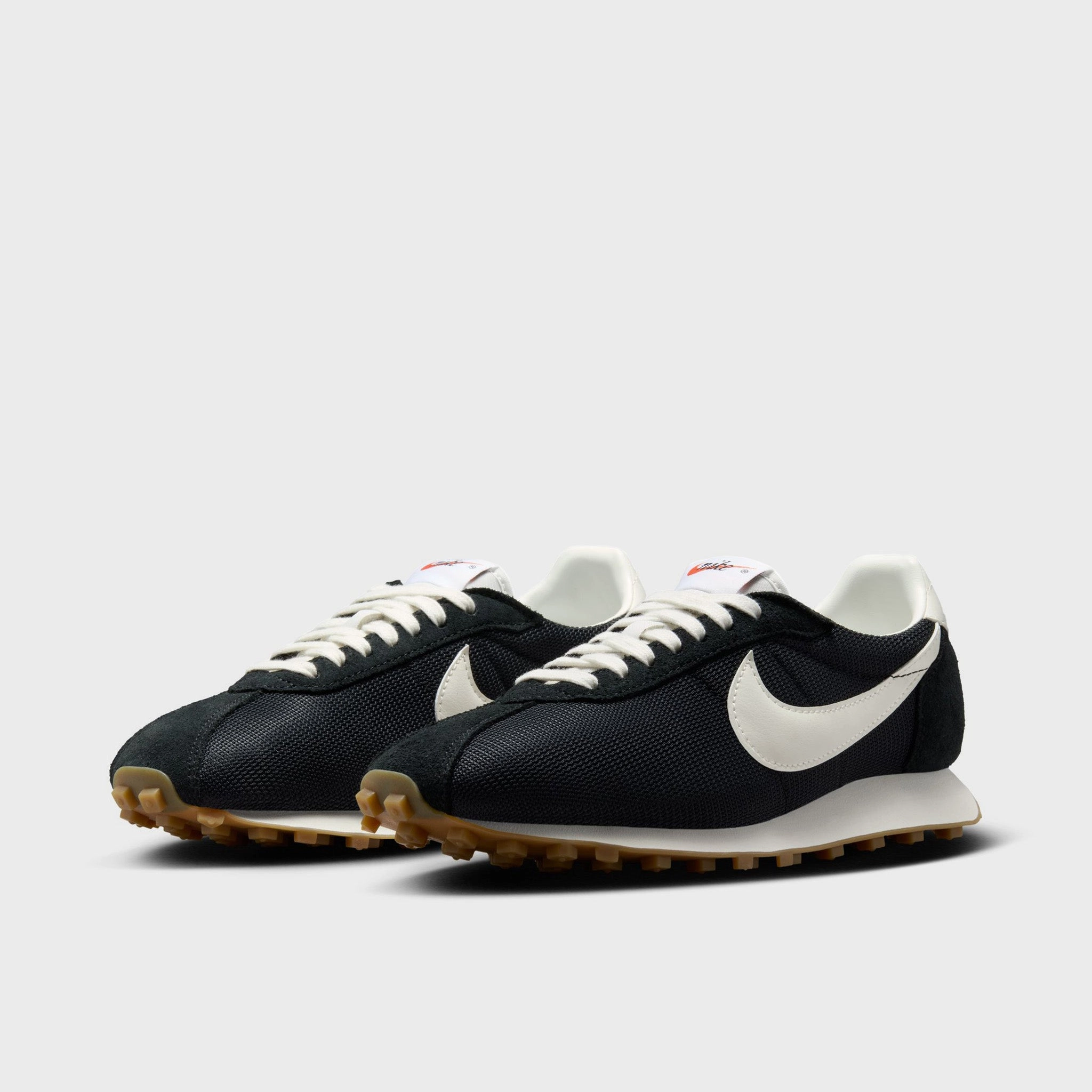 Nike Women's LD-1000 Black / Sail - Safety Orange Chic Outfit City Casual