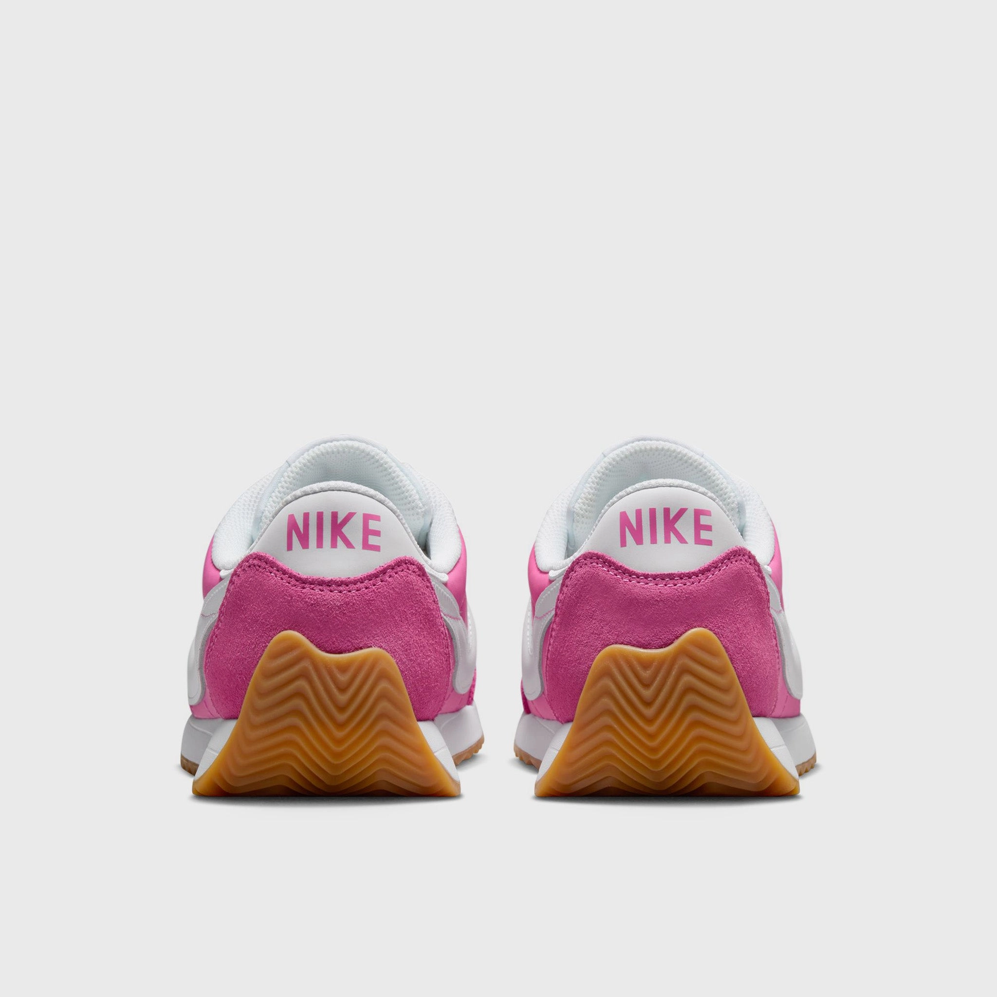 Nike Women's Pacific Playful Pink / White - Gum Layered Cushion All Fit