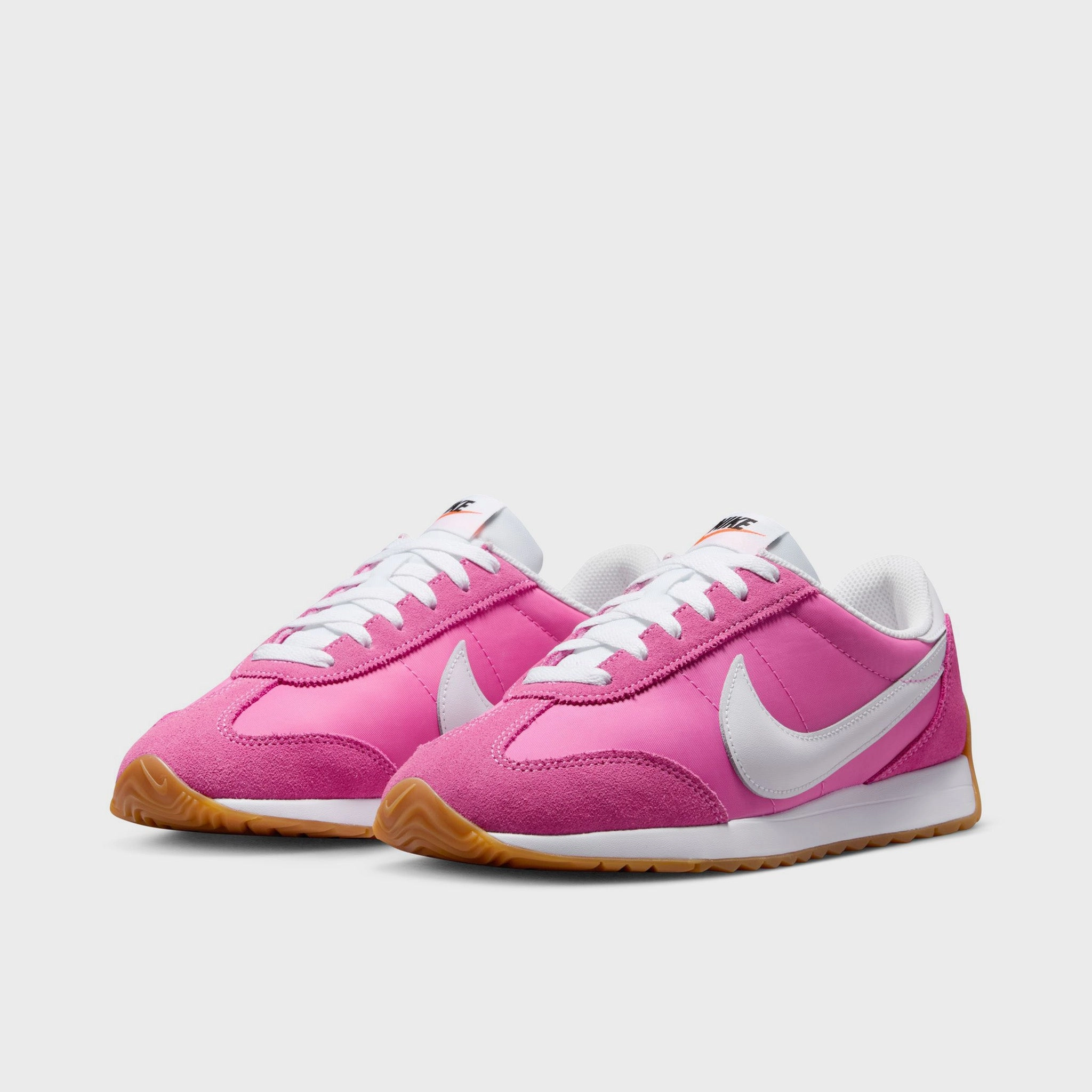 Full Support Minimal Design Nike Women's Pacific Playful Pink / White - Gum