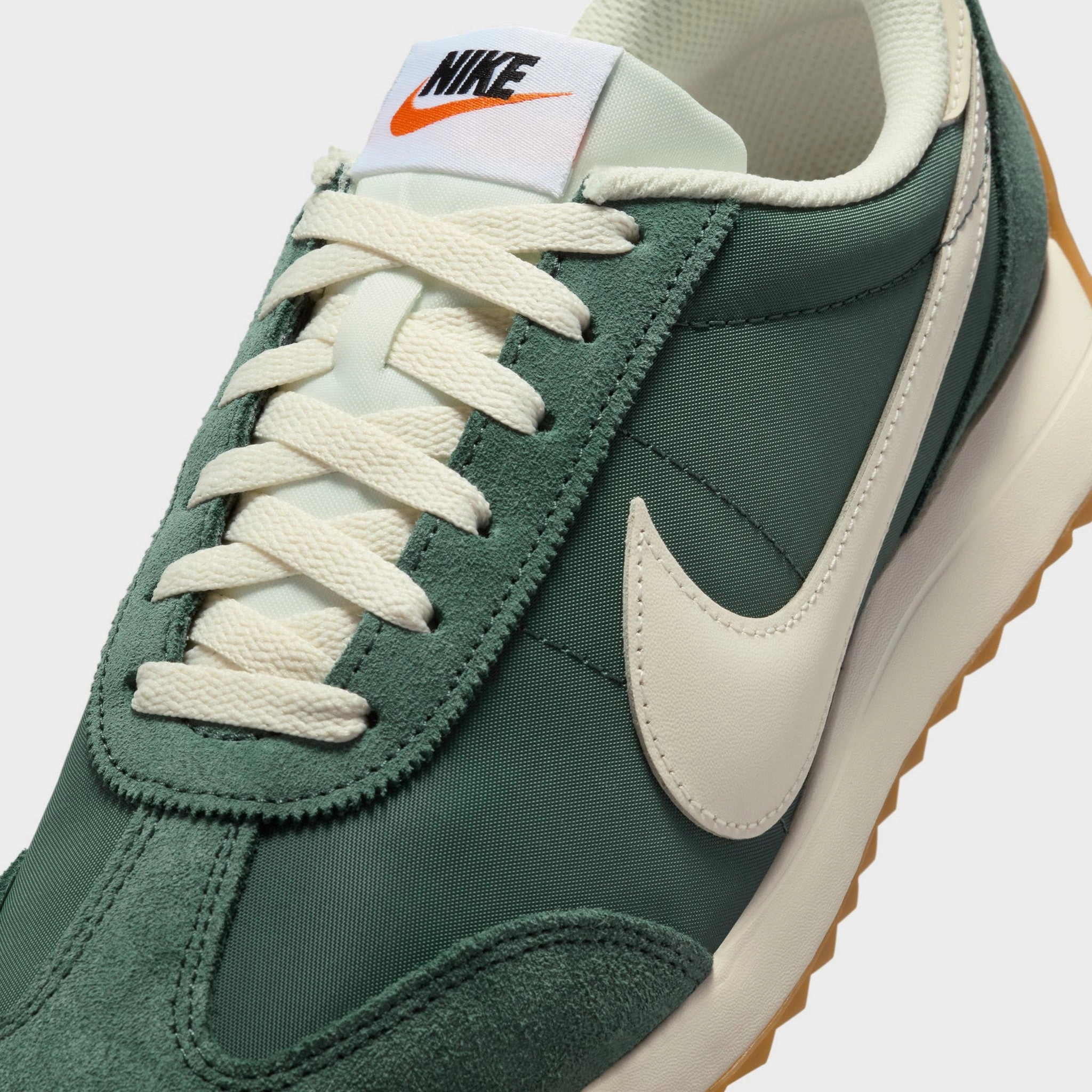 Nike Women's Pacific Vintage Green / Pale Ivory - Gum Stretchable Material