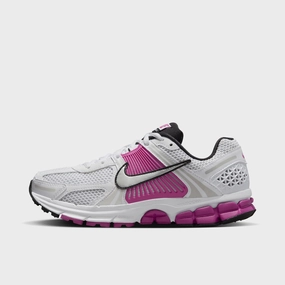 simple details Mid Top Design Nike Women's Zoom Vomero 5 White / Metallic Platinum - Pure Platinum