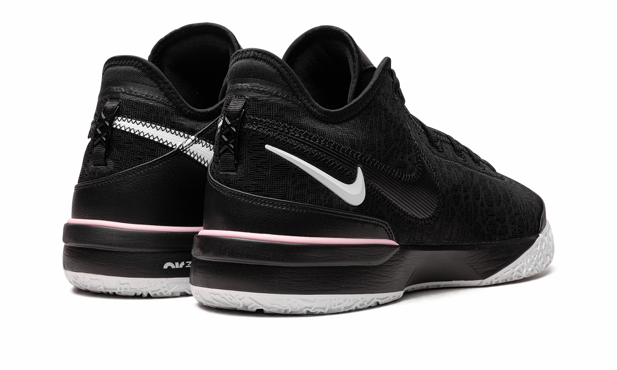 Anatomical shape Nike Zoom LeBron NXXT Gen "Black/White"