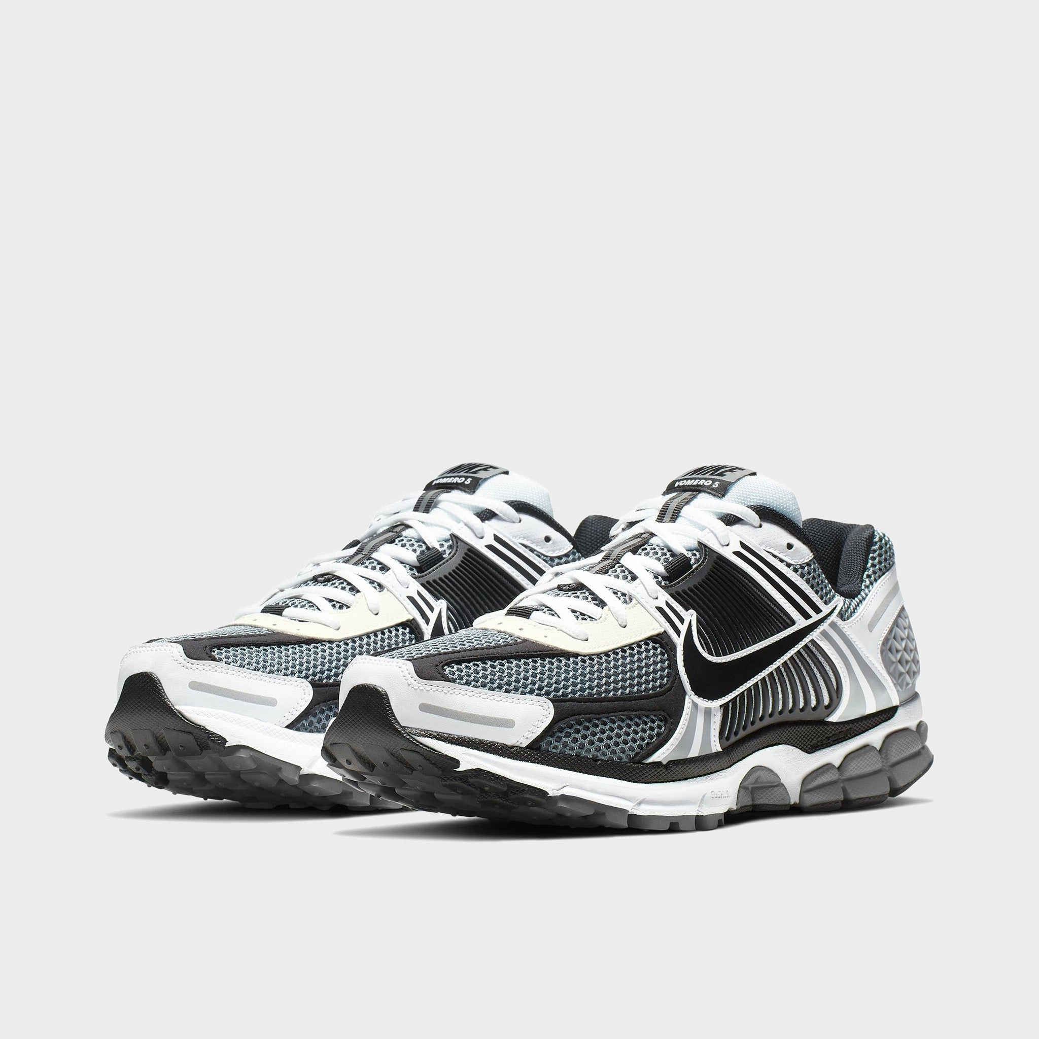 Everyday Comfort Nike Zoom Vomero 5 SE SP Dark Grey / Black - White