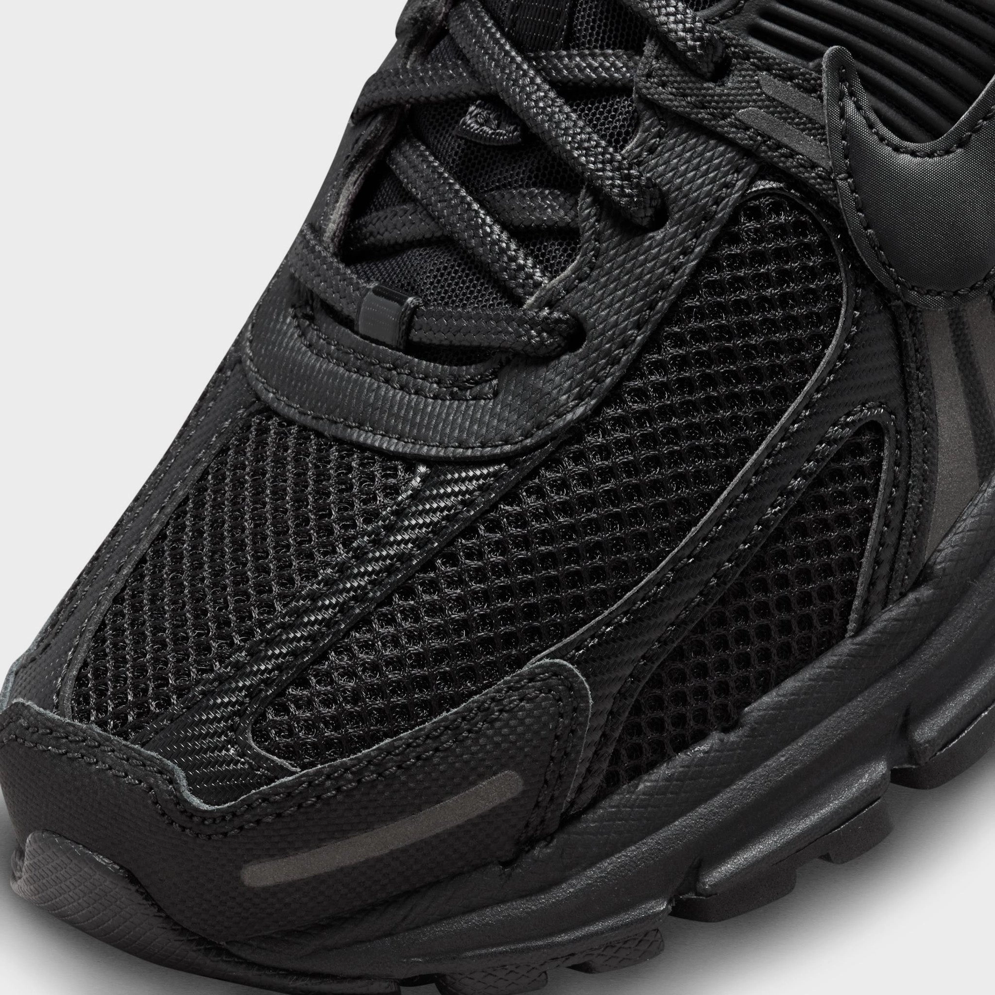 Nike Zoom Vomero 5 SP Black / Black Foot Flex School friendly