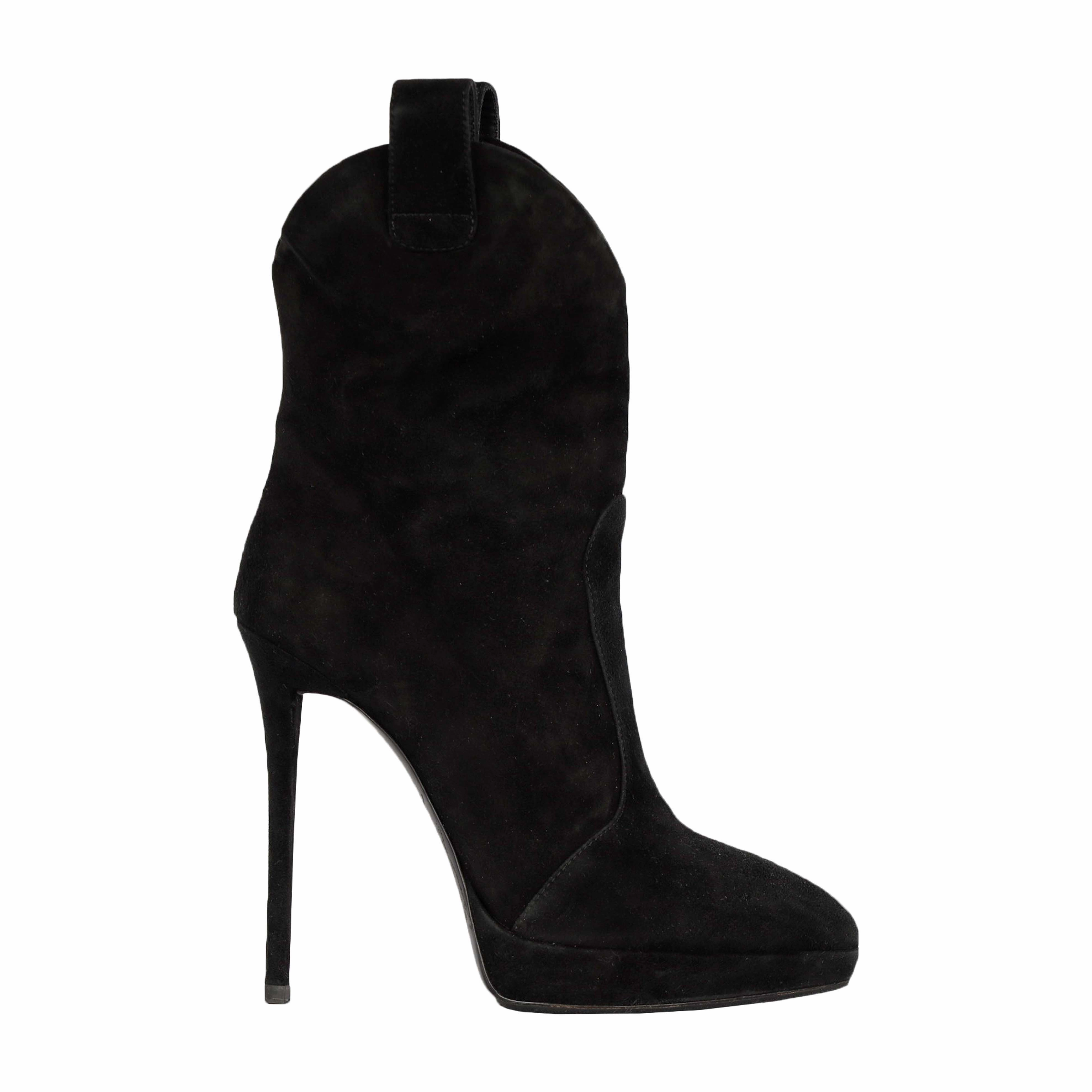Giuseppe Zanotti Pointy Suede Black Boots- '20s Feather Light Remote Hiking