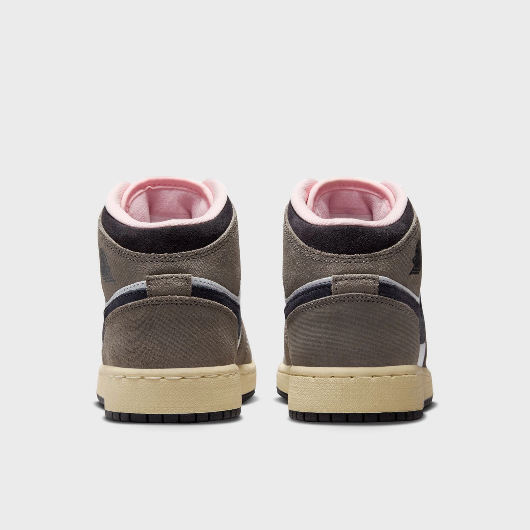 Anti Torsion Support Frame Ultra Responsive Padding Jordan 1 Mid SE GS White / Oil Grey - Cave Stone
