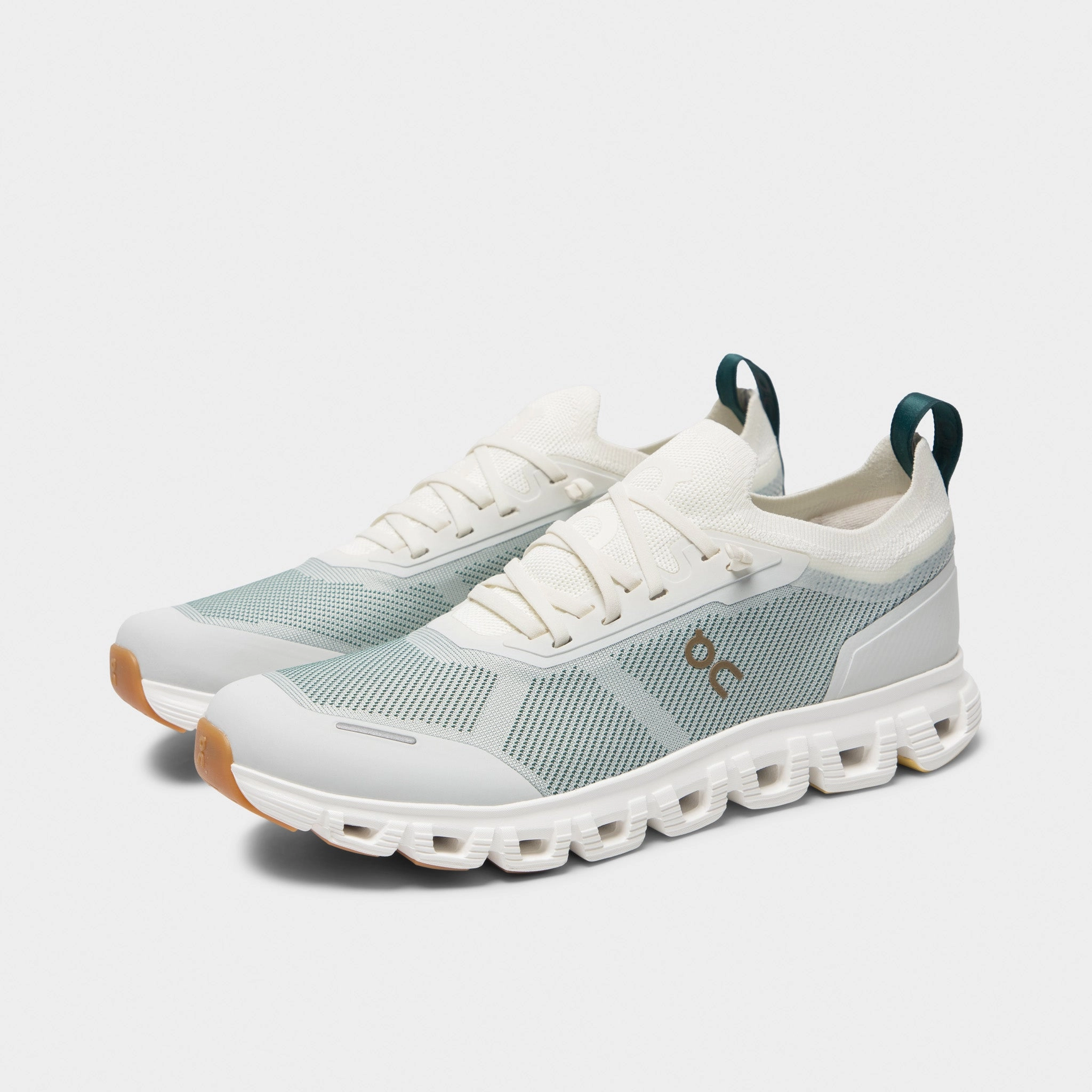 running shoes for long - distance runners On Cloud 6 Versa White / Green - Gold