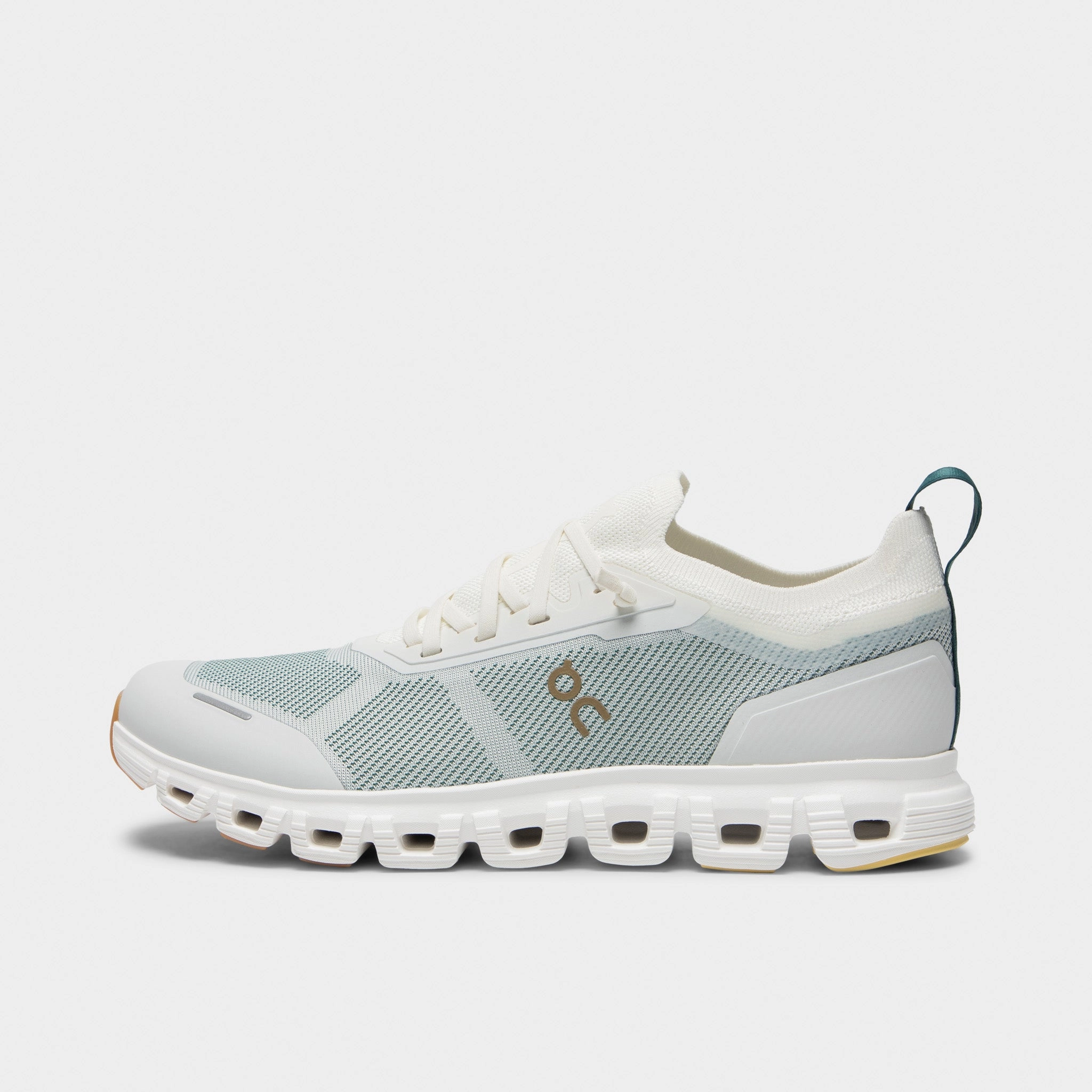 trail - running high - intensity - interval - training running shoes On Cloud 6 Versa White / Green - Gold