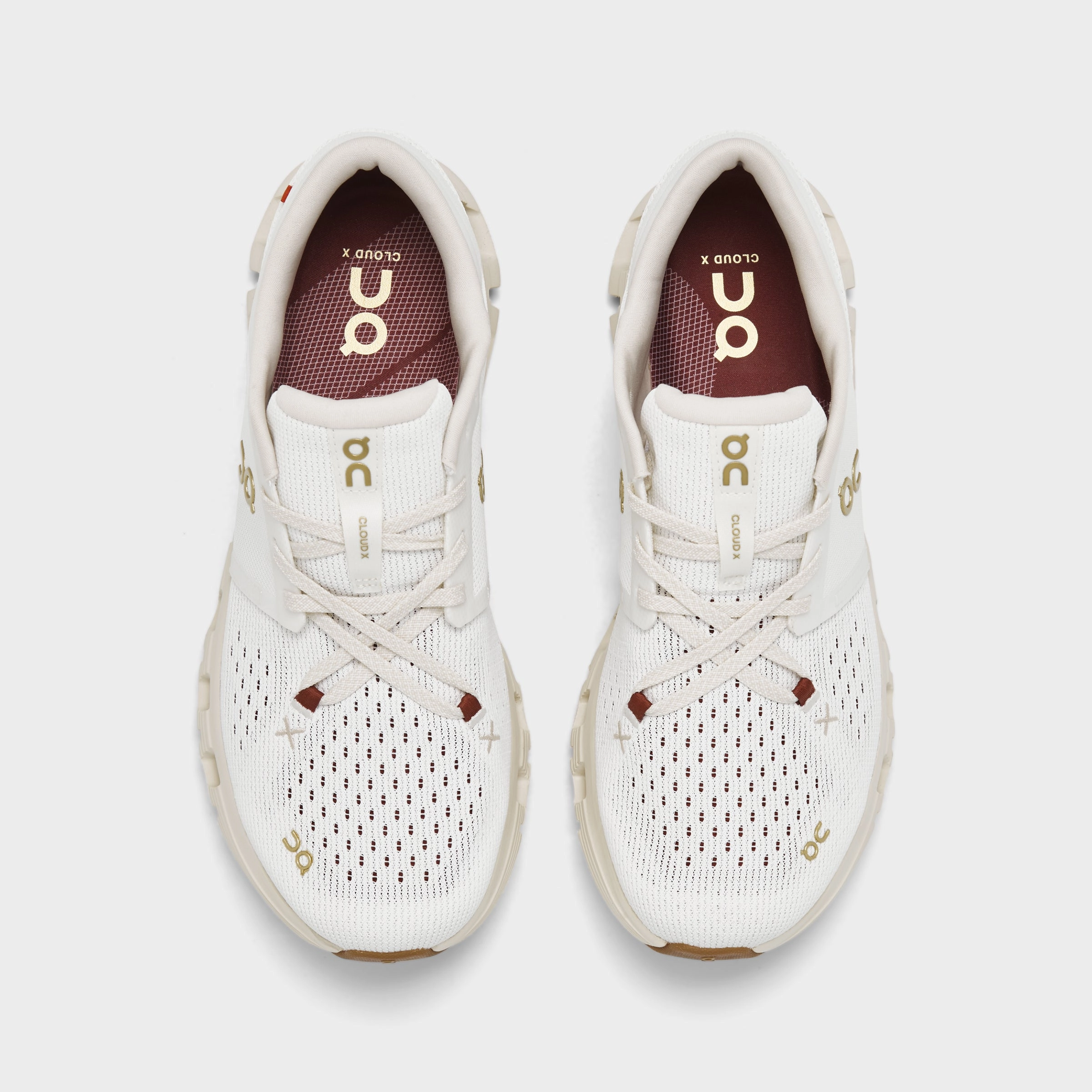 On Cloud X 4 Ivory / Cream slow - paced shoes