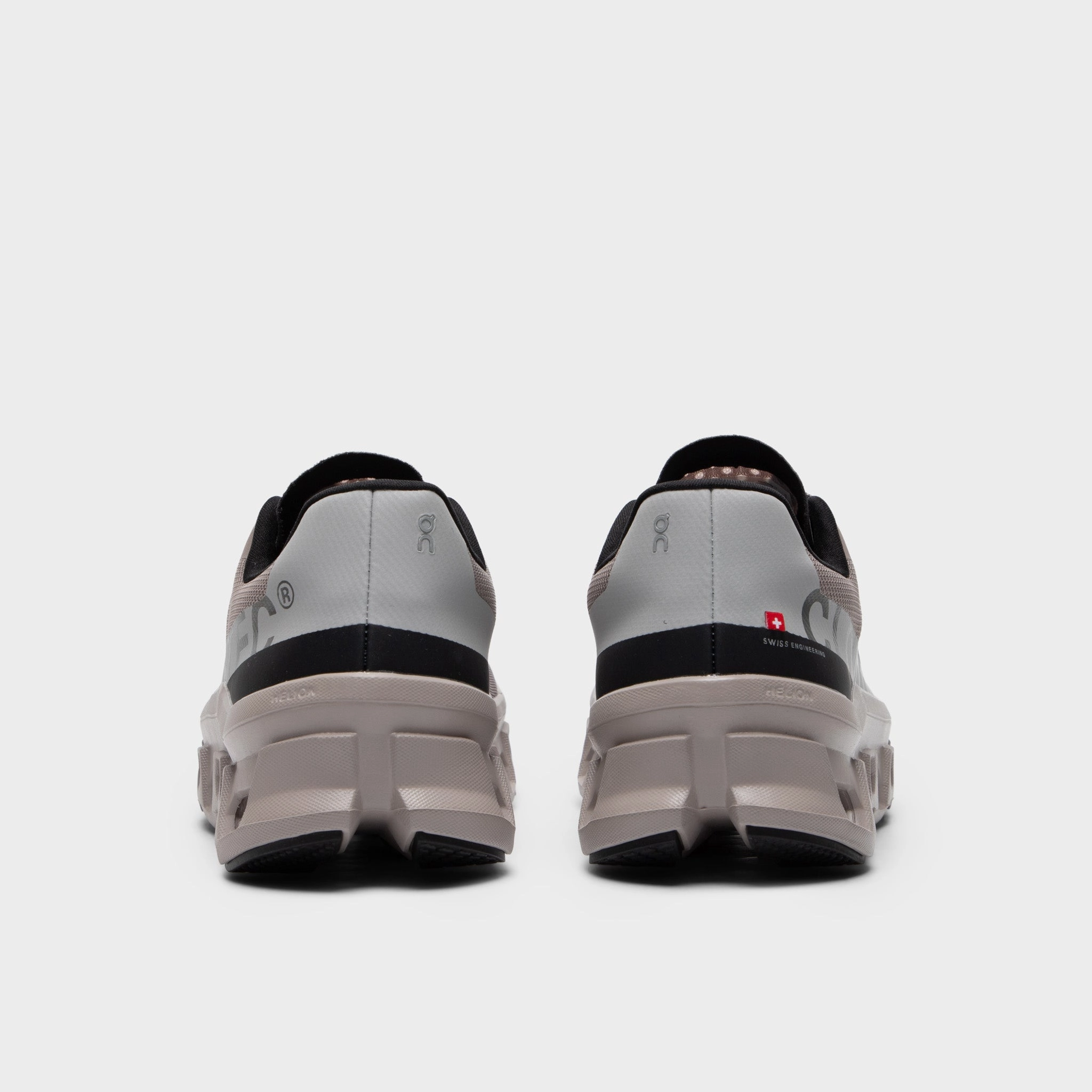 scientifically - designed running in a tunnel area shoes On Cloudmonster Brown / Beige