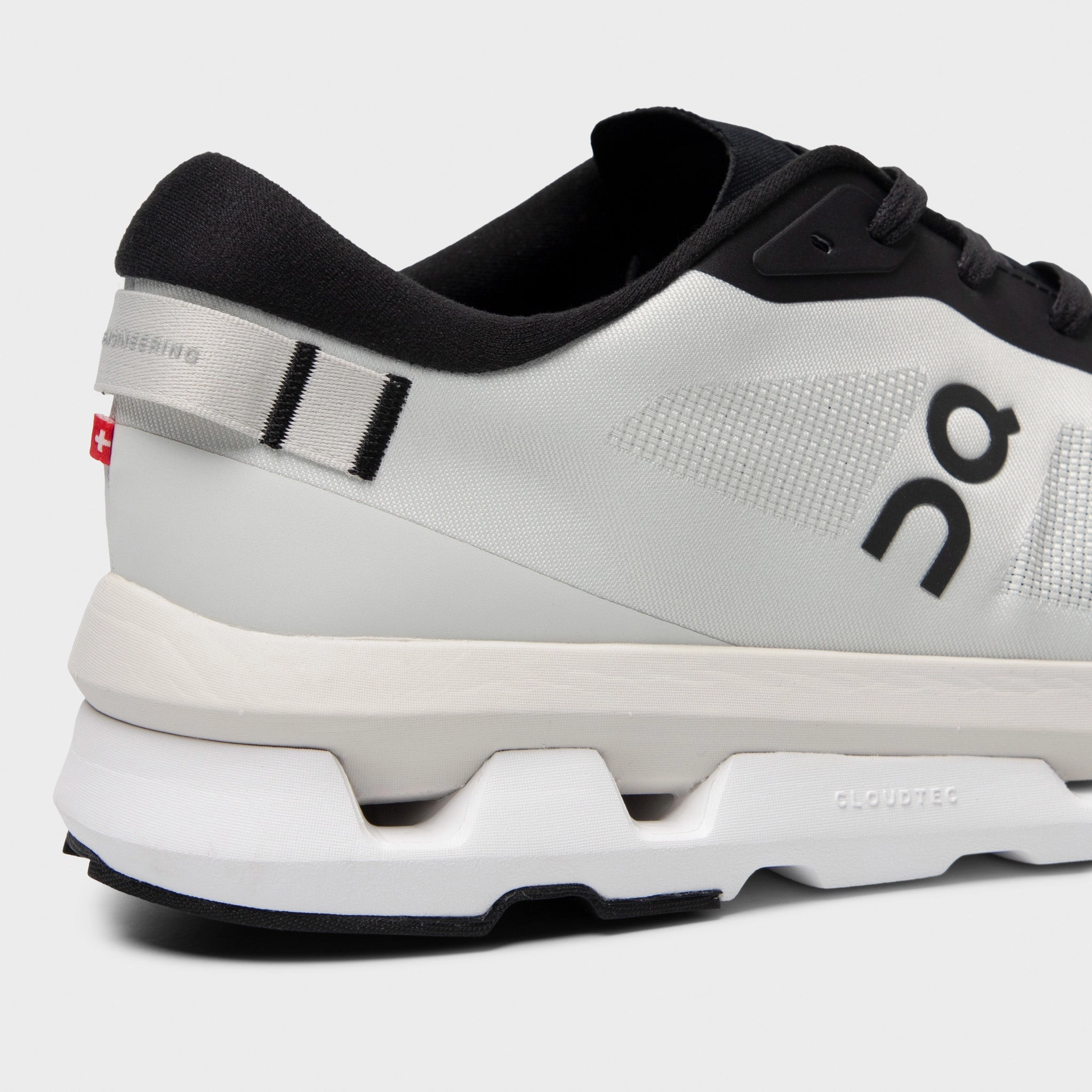 Speed Cushioning On Cloudzone Ice / Black