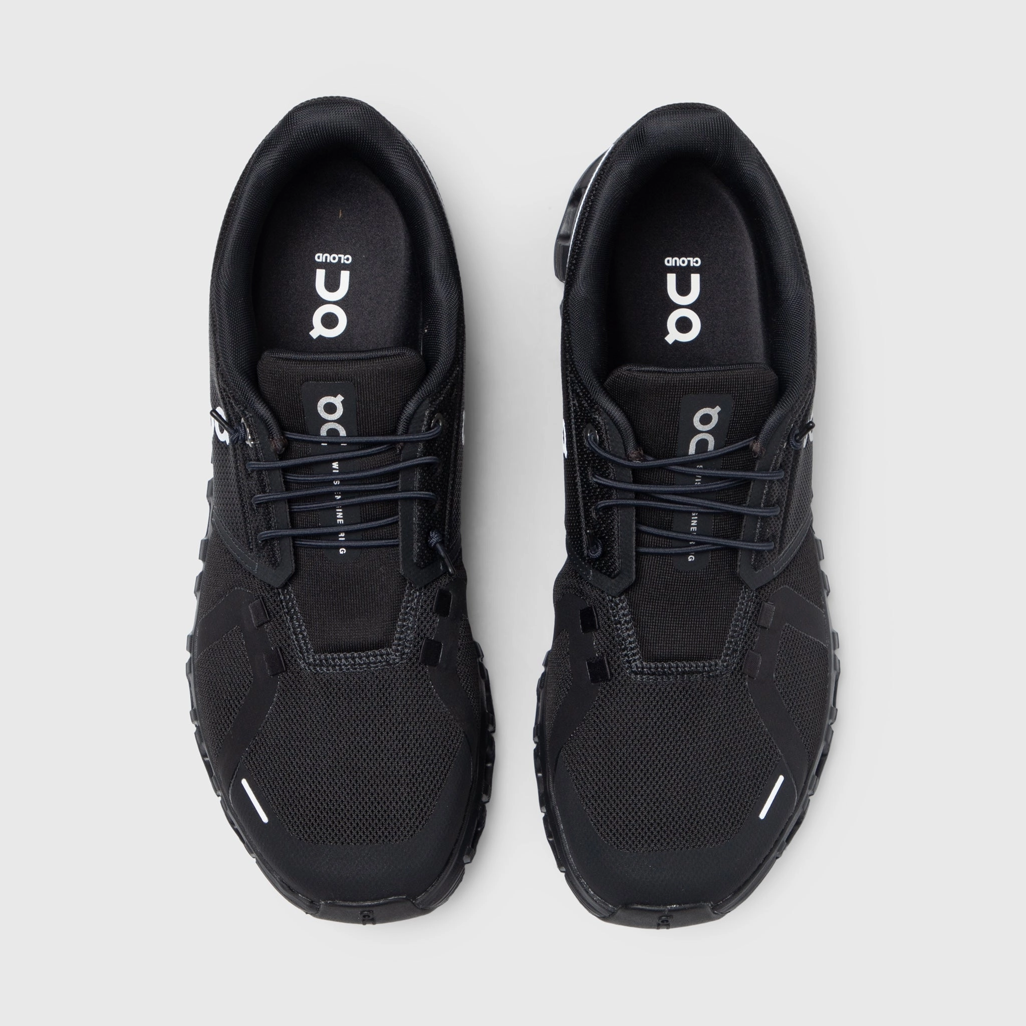 On Running Cloud 6 Black / Black Sports Style Padded Heel