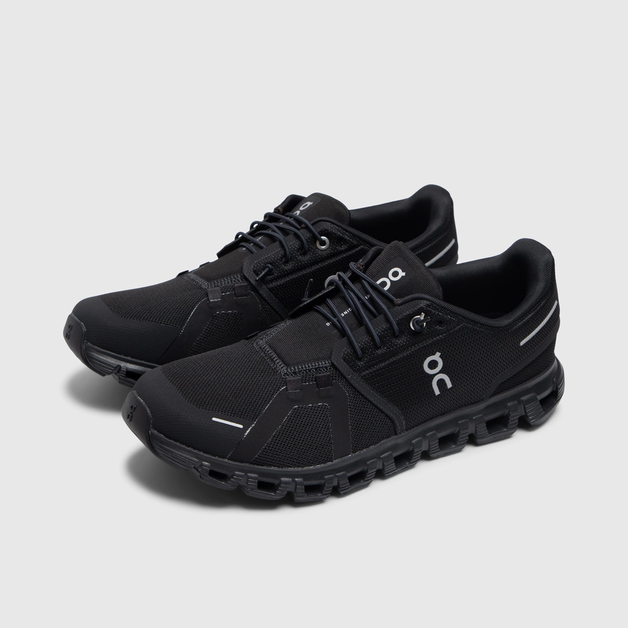 On Running Cloud 6 Black / Black MultiDirectionalTread
