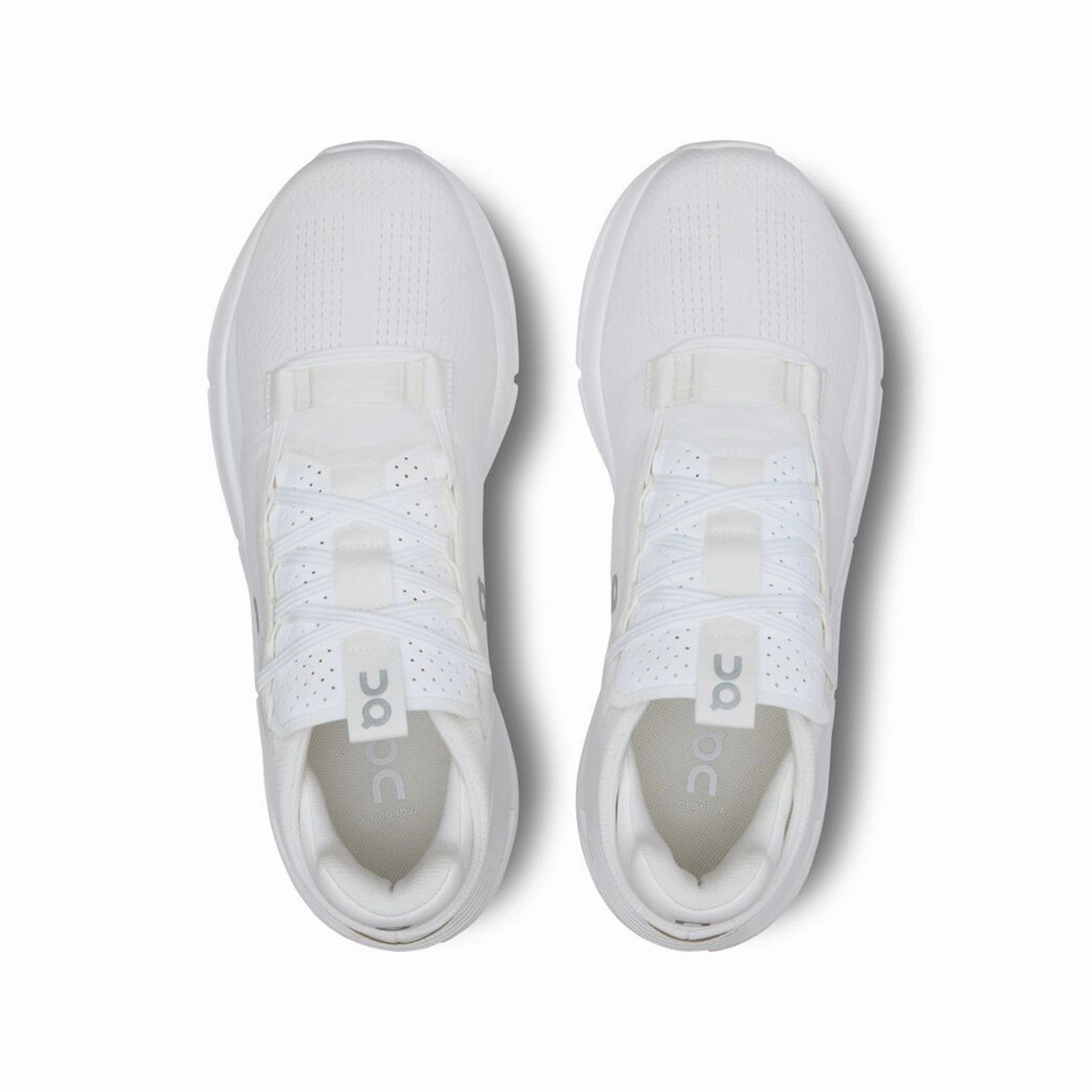 Performance Boost On Running Cloudnova 2 (White) Men's Shoes 3ME30210108