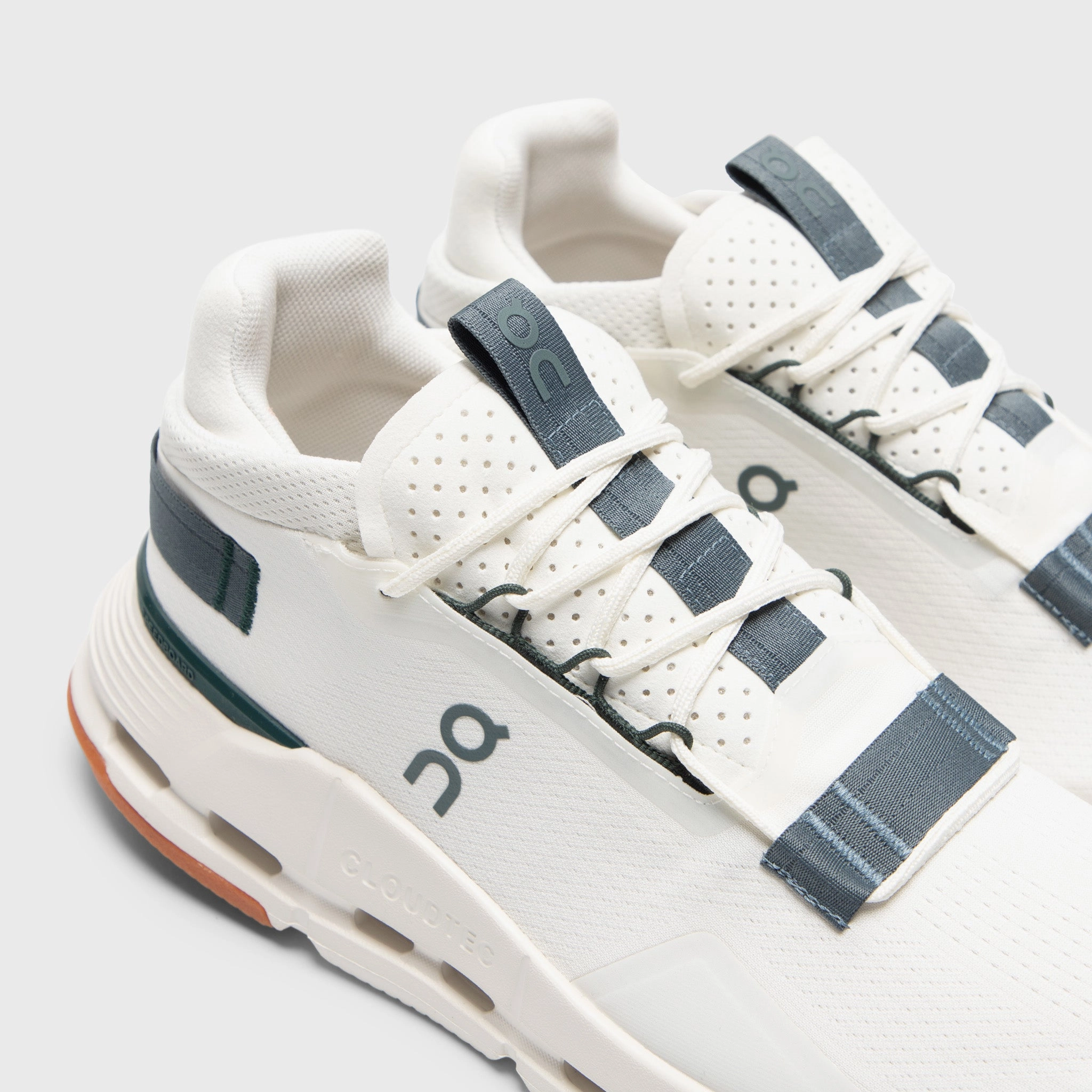 On Running Nova 2 White / Green / Gum Multi - purpose