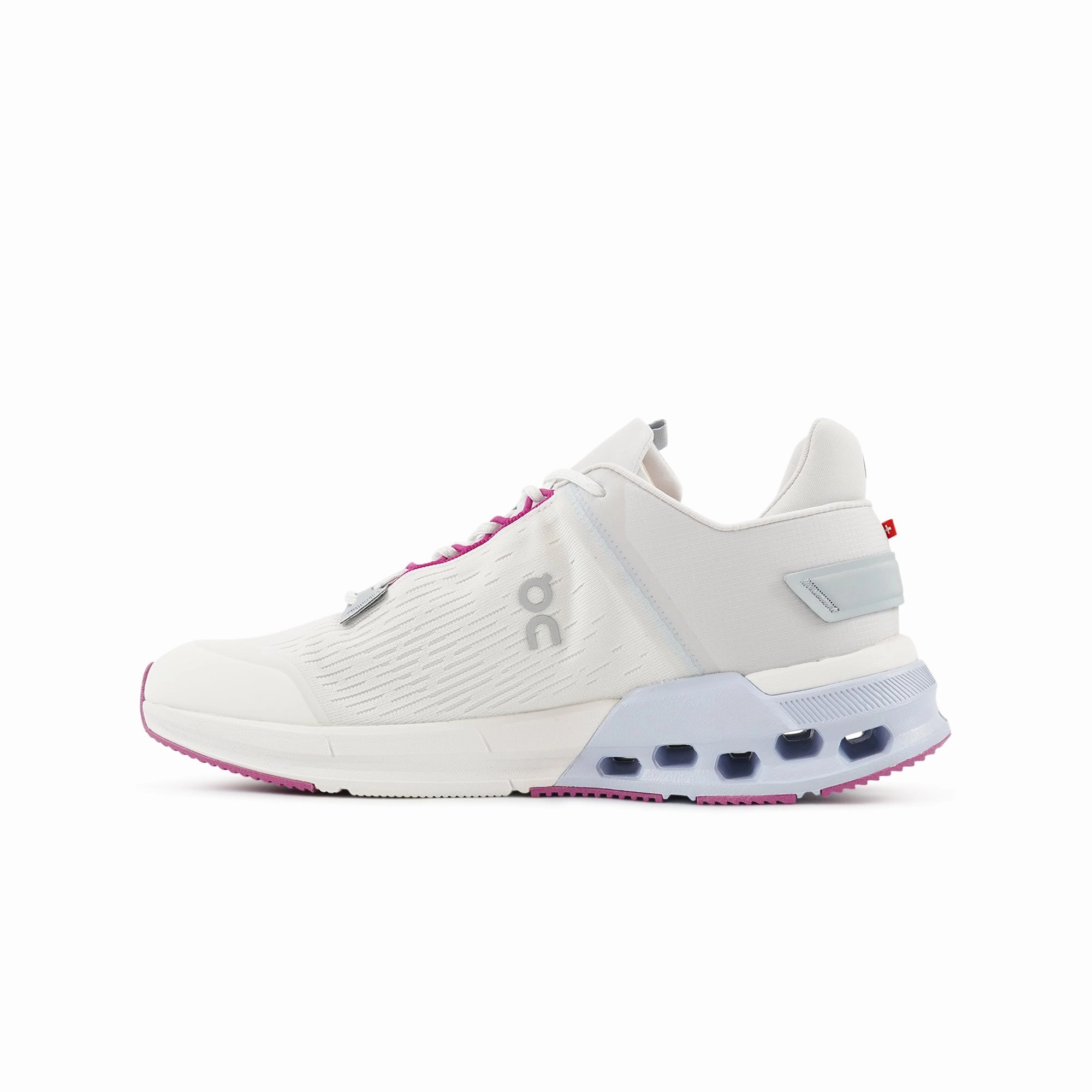 On running Women's Cloudnova Flux 3WD10381103 Adaptive Flex Grooves