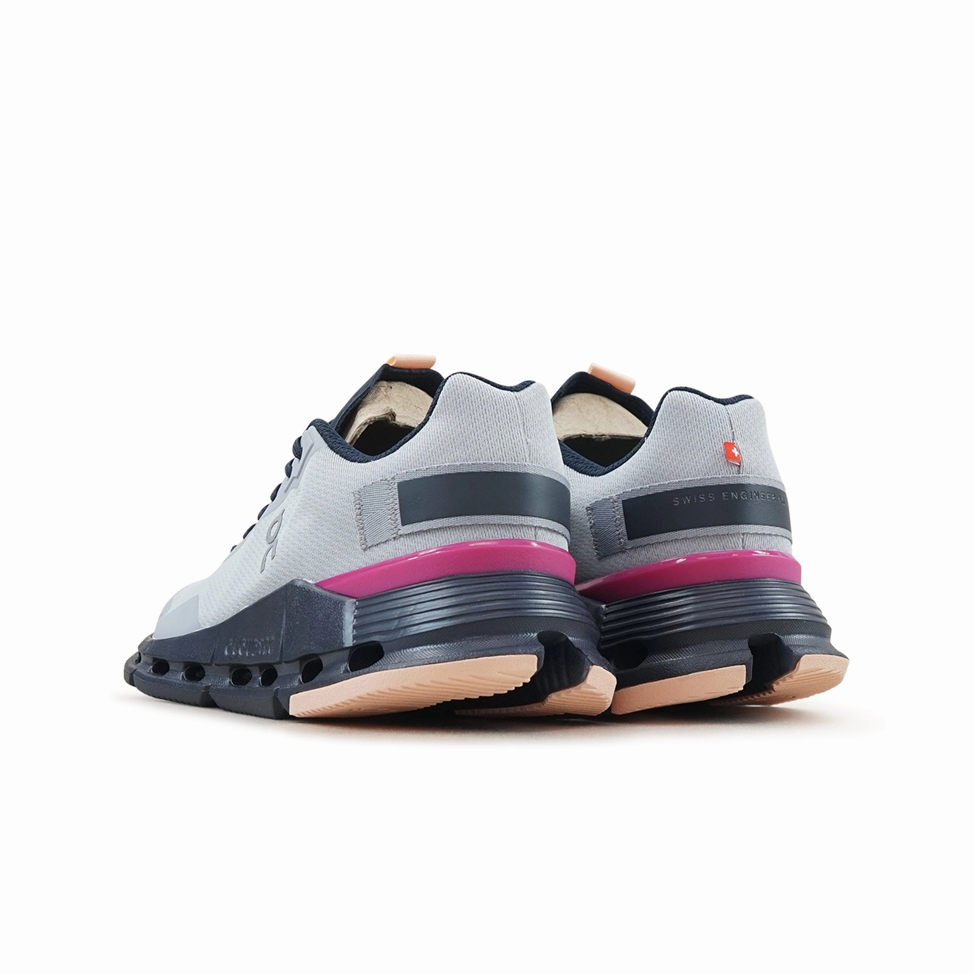 On Running Women's Cloudnova Form 26.98119 Enhanced Cushioning