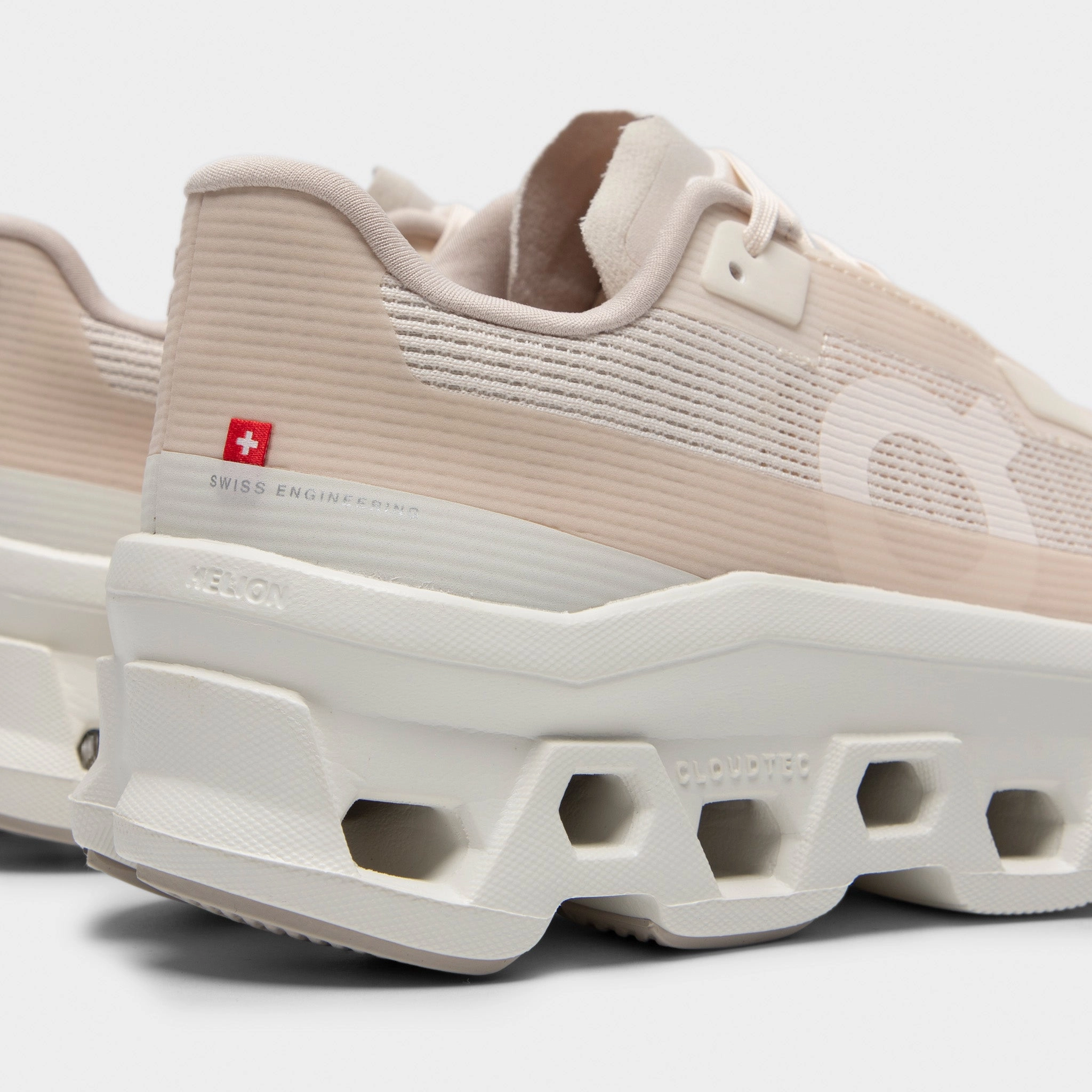 On Women's Cloudmonster Void Dew / Ivory arch - support
