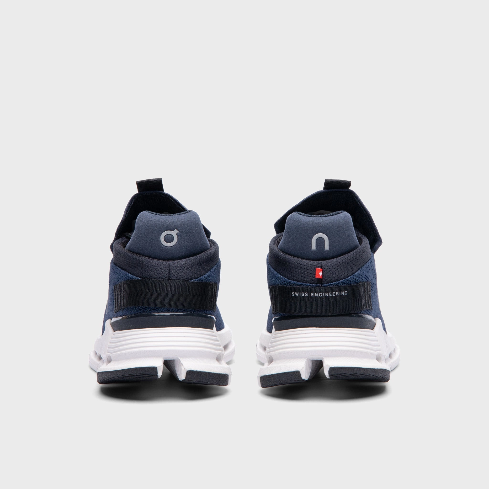 On Women's Cloudnova Navy / White stability - optimized shoes