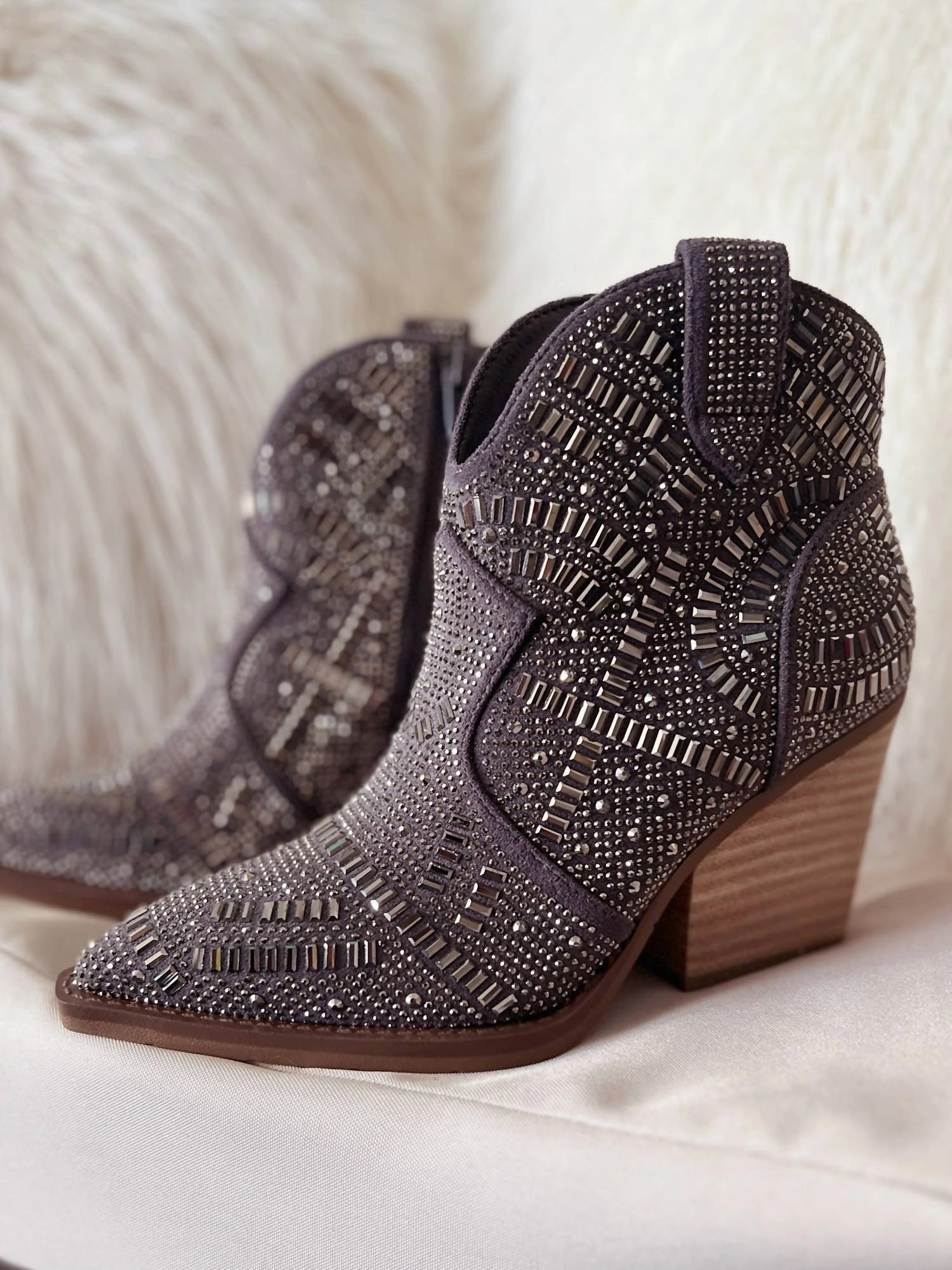 Breathable Mountain Hike Rain Ready One Day Rhinestone Fashion Booties In Grey