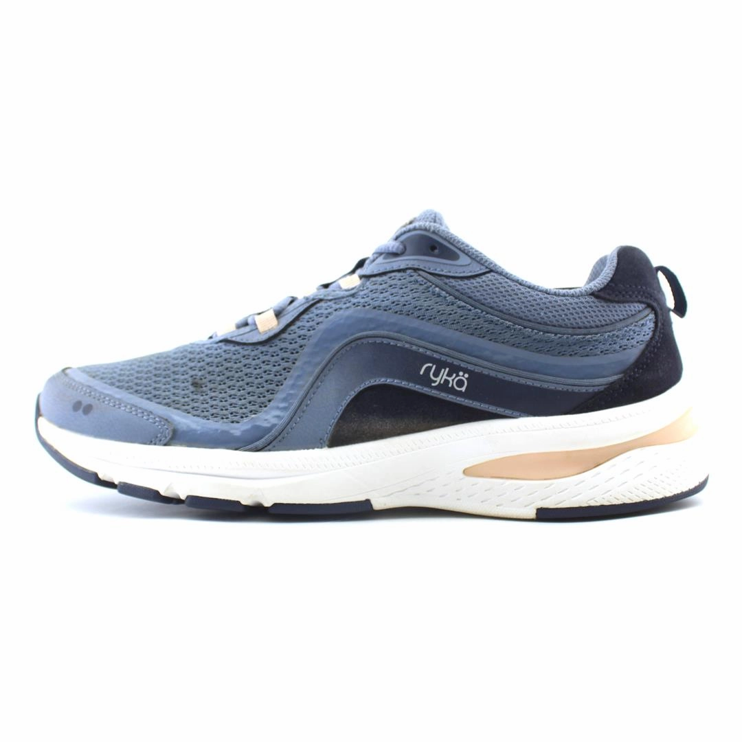 running with a flexible outsole RYKA BELONG