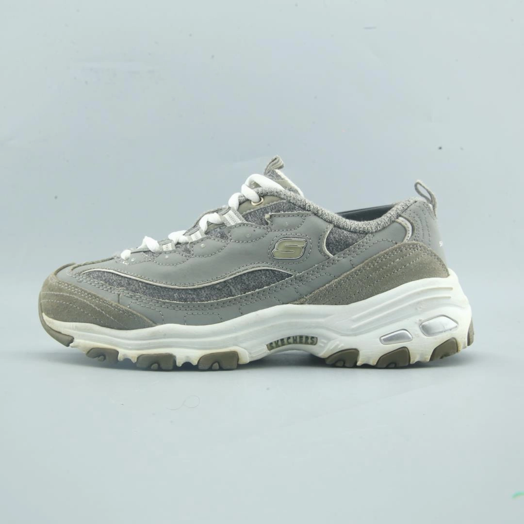 ventilated upper shoes SKECHERS D'LITES