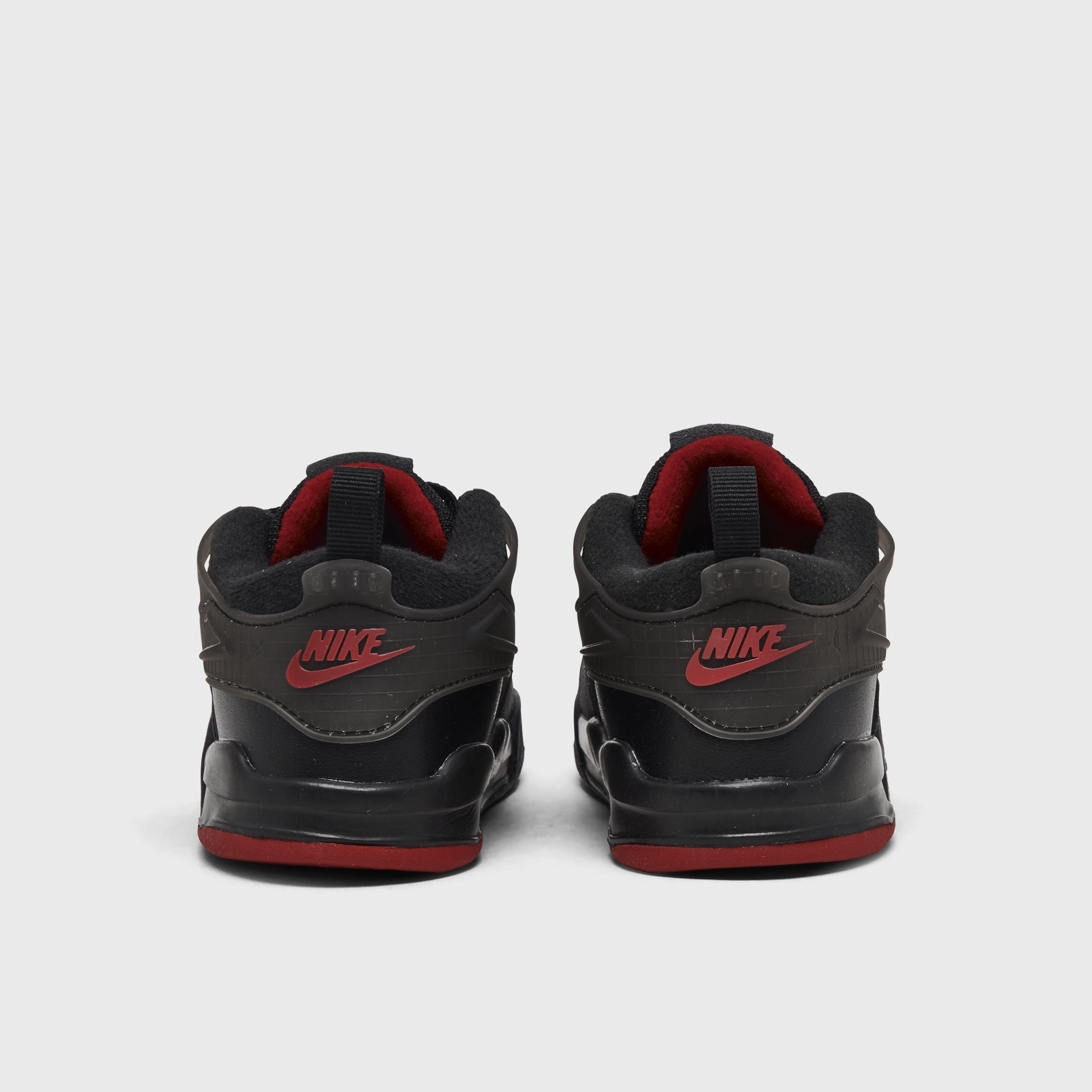 Multi Surface Grip Pattern Jordan 4RM TD Black / Varsity Red - Anthracite