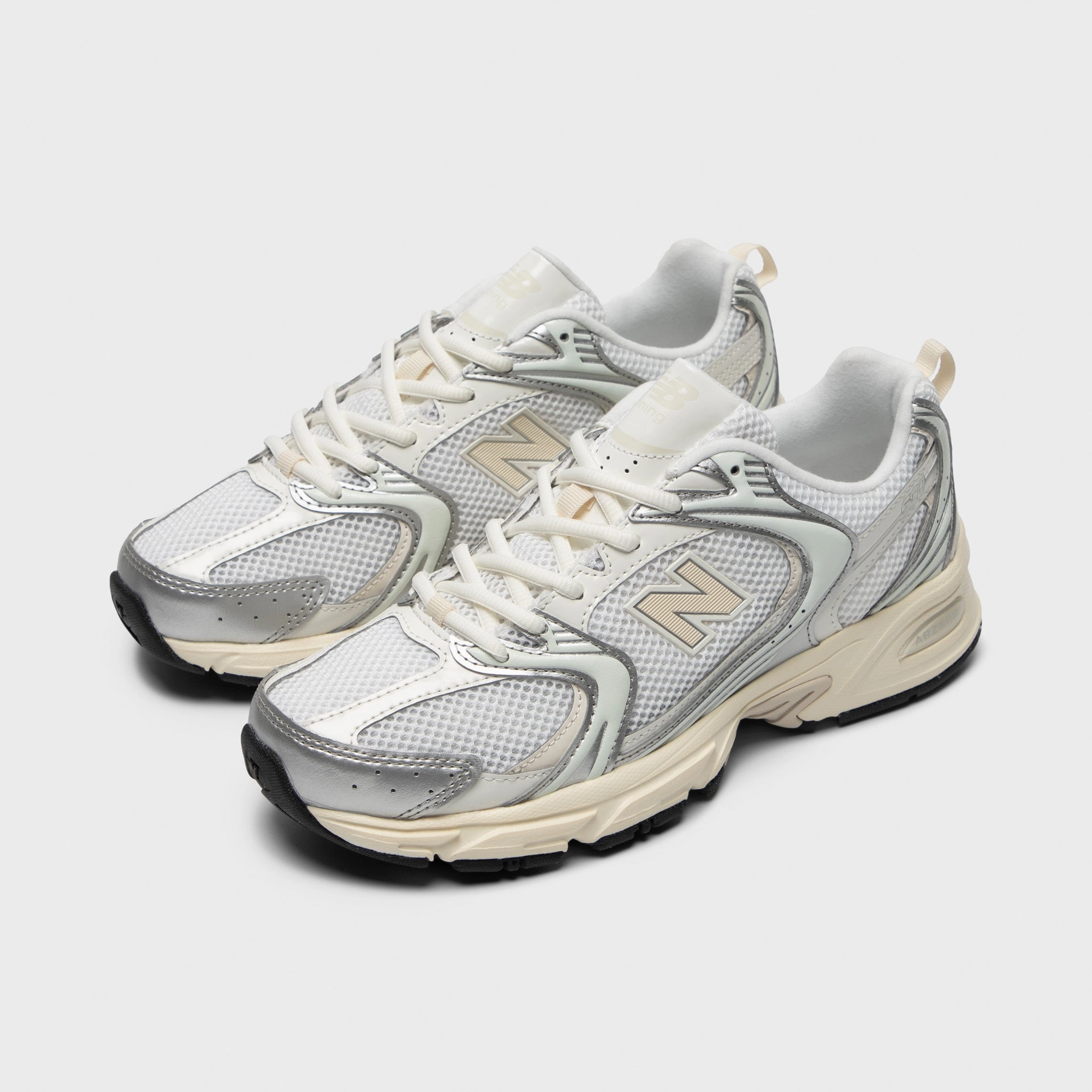 running alone Anti-microbial New Balance 530 Silver Metallic / Linen