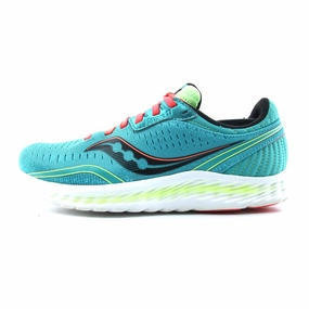 running on a track oval Short Distance SAUCONY KINVARA 11