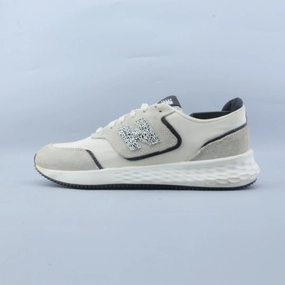 running in a river area shoes removable insoles NEW BALANCE X-70
