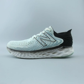 NEW BALANCE FRESH FOAM X 1080V11 running in a sound area shoes advanced - user shoes