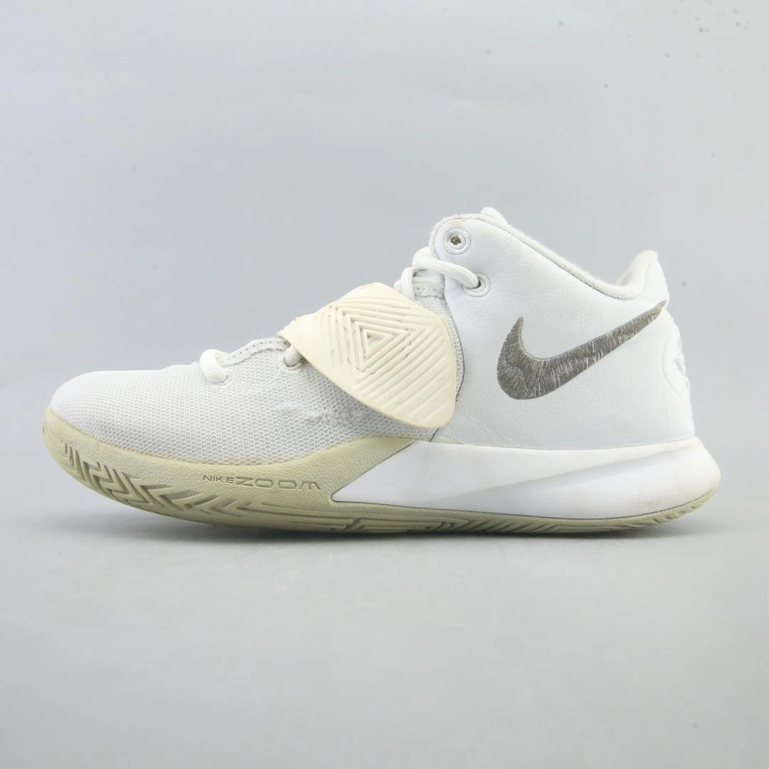 Hyper Response Foam NIKE KYRIE FLYTRAP 3