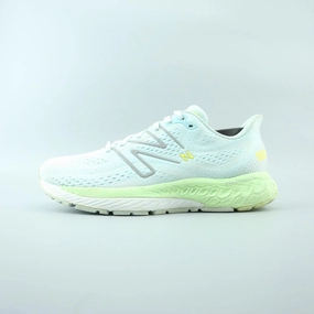 NEW BALANCE FRESH FOAM X 880V12 ElasticLaces running in a trail race shoes