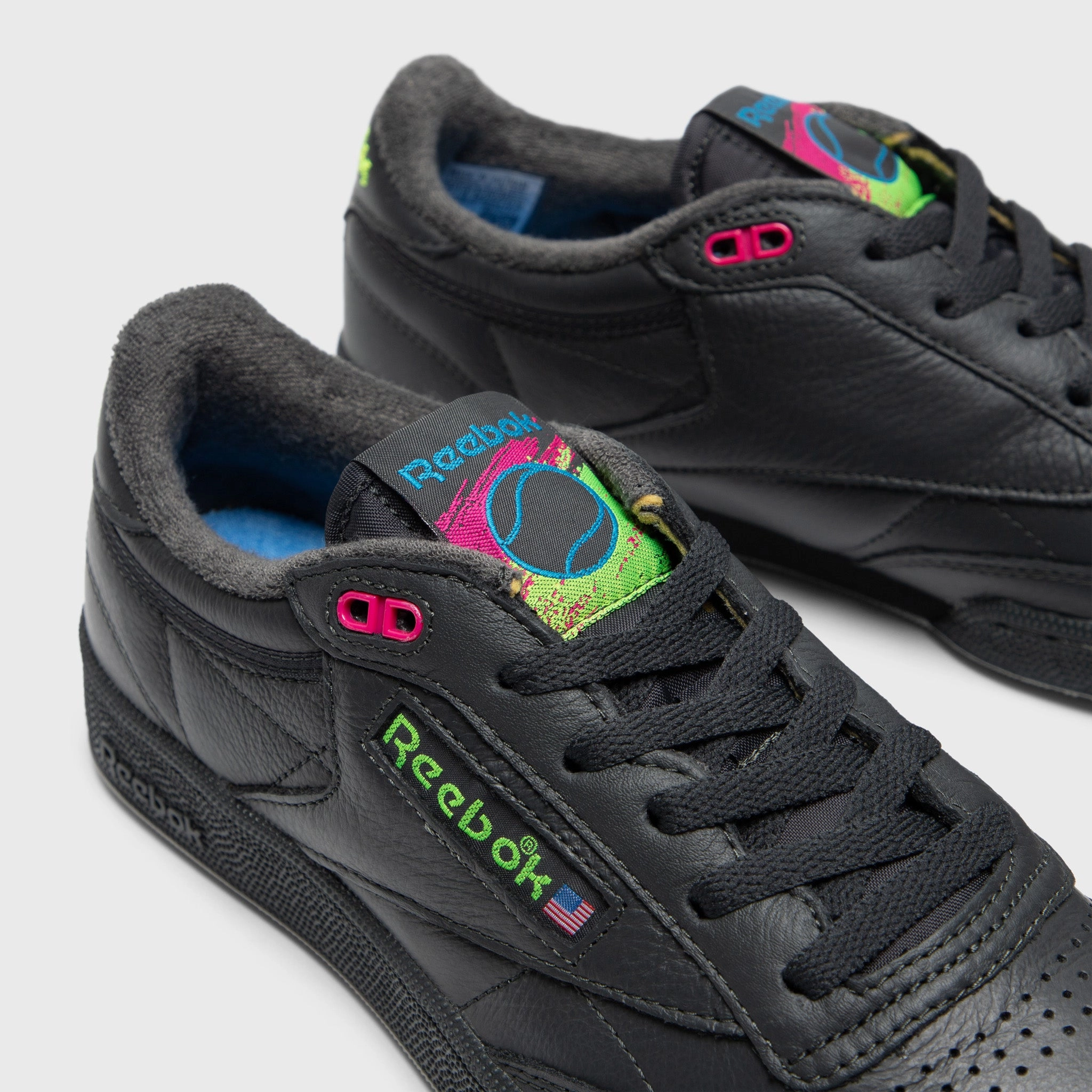 Reebok Club C Black / Volt Pace Maker