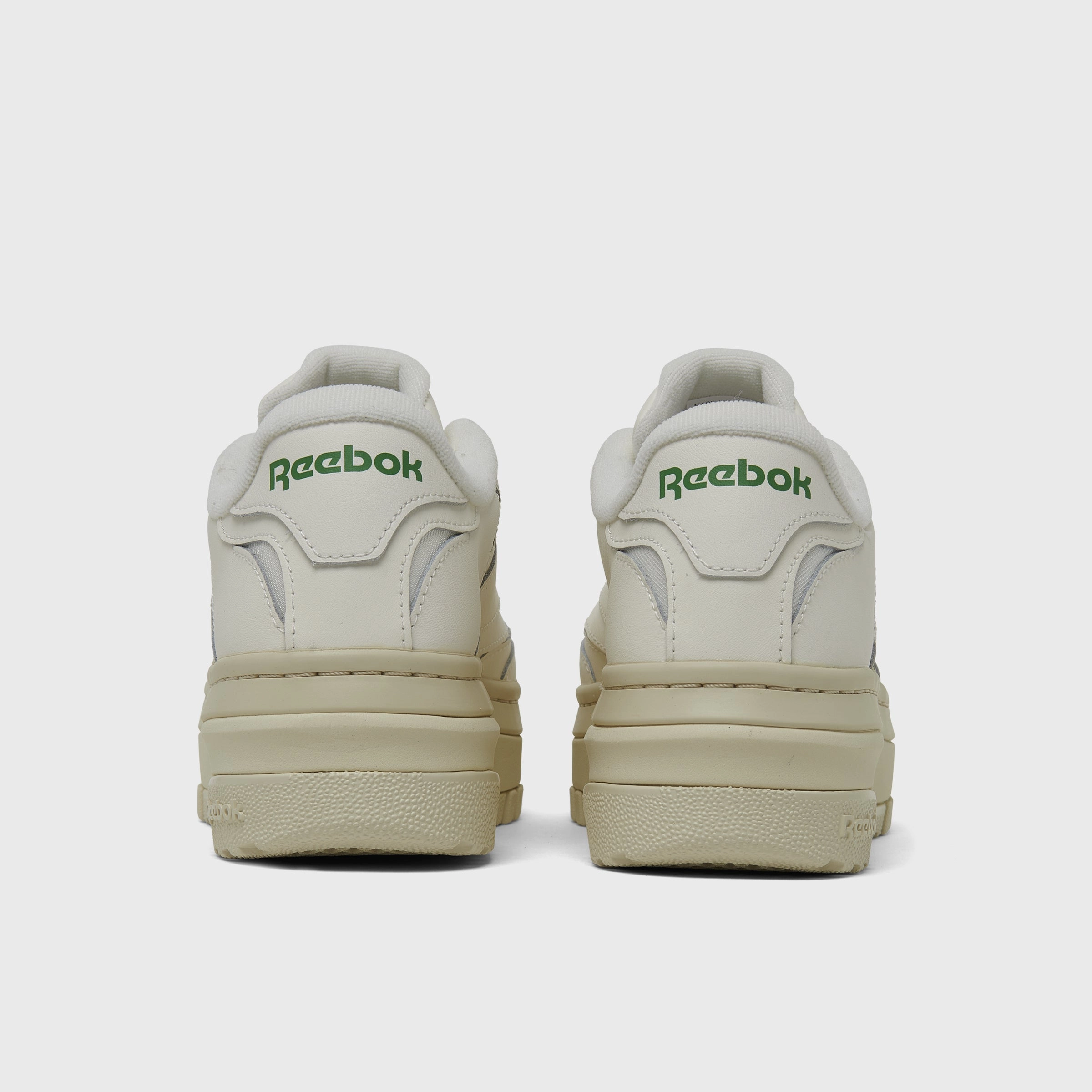 Fall look Reebok Women's Club C Extra Chalk / Green