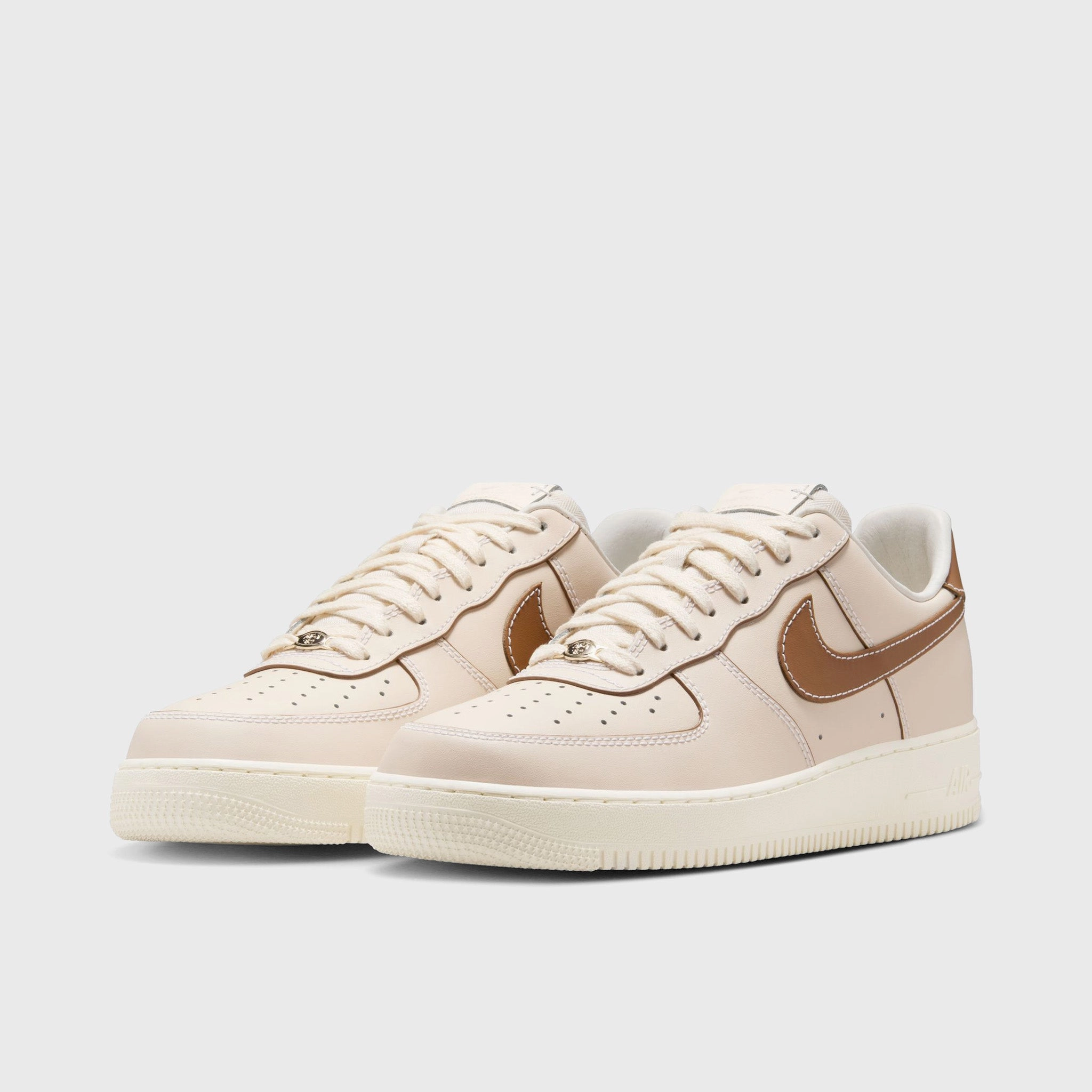 Multi Layer Upper Support Breathable Lining Nike Air Force 1 '07 Pearl White / Light British Tan
