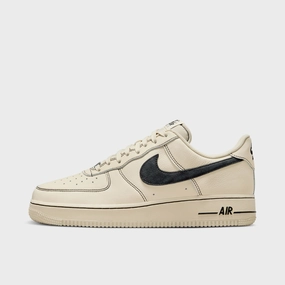 energy returning Nike Air Force 1 '07 LV8 Light Khaki / Black