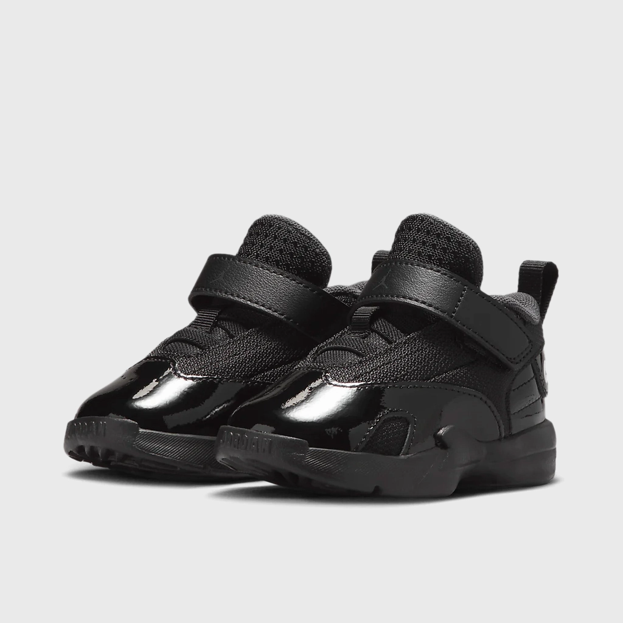 Jordan Max Aura 6 TD Black / Black Stable Structure Sneakers Comfort