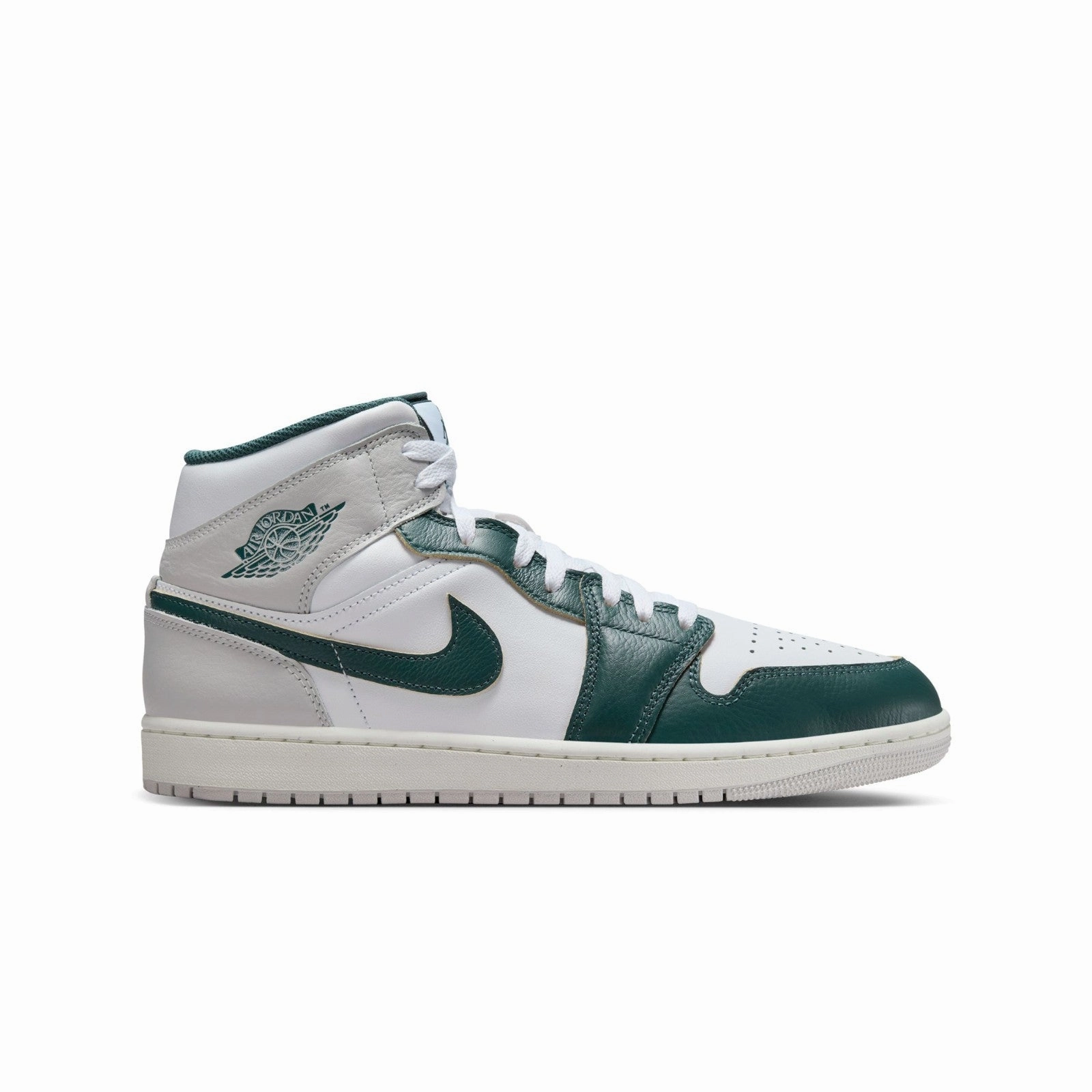 Noise Reducing Sole Anatomical Footbed Shape Air Jordan 1 Mid SE FQ7720-103