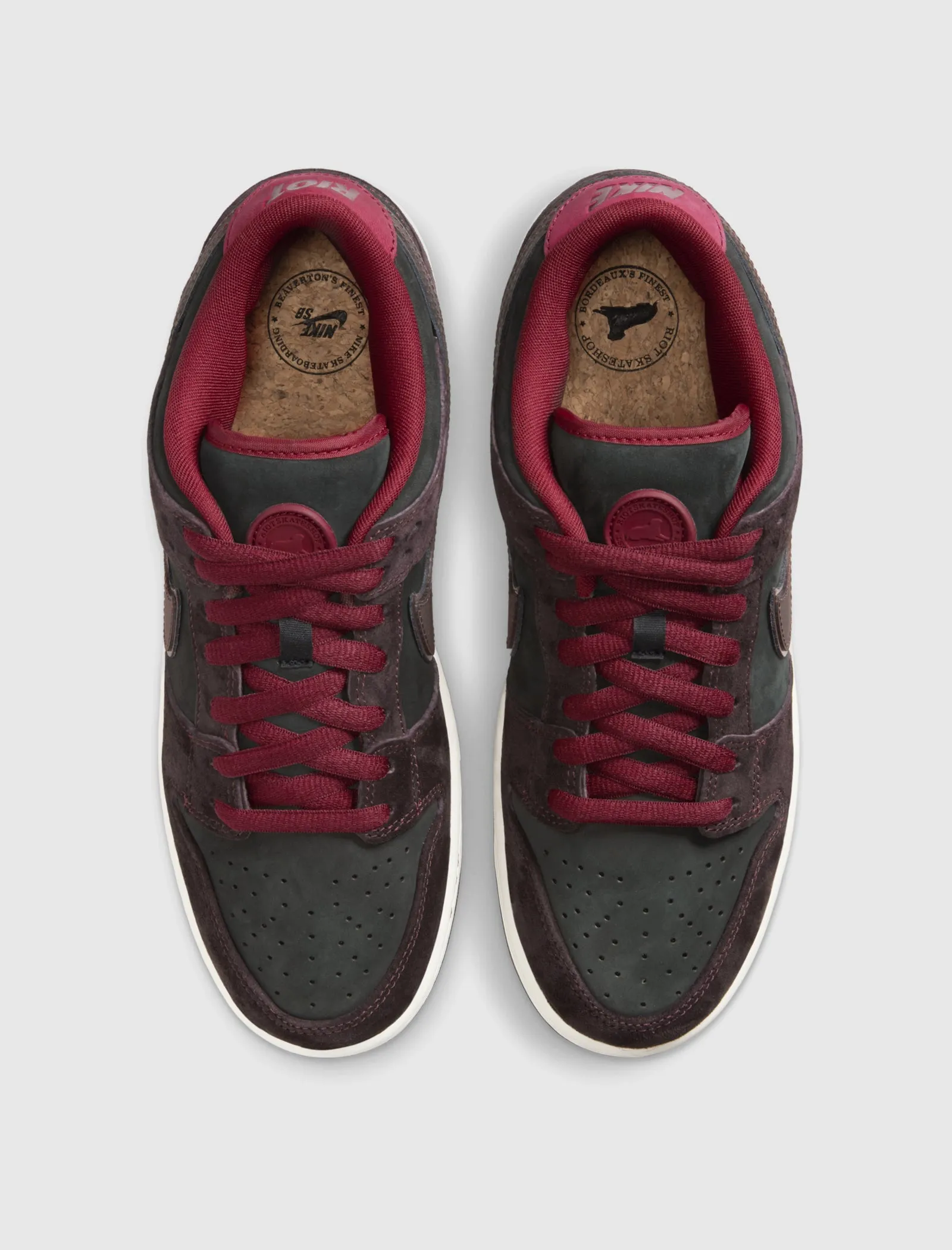 Grace Walk RIOT SB DUNK LOW PRO "DARK BEETROOT"