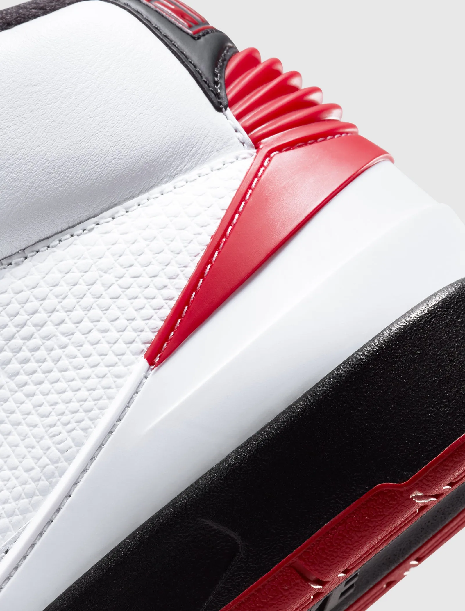 WOMEN'S AIR JORDAN 2 RETRO "CHICAGO" Buckle Fit