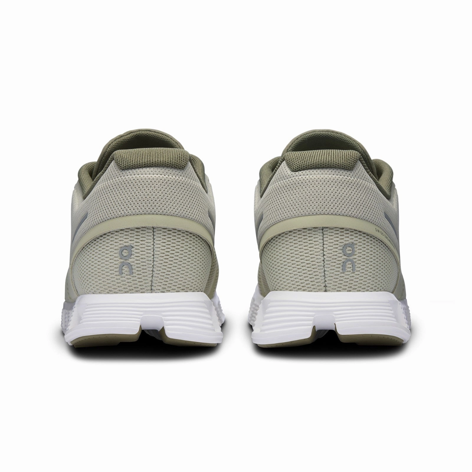 On Running Cloud 5 (Chalk/Grove) Men Shoes 59.97771 Effortless Silhouette