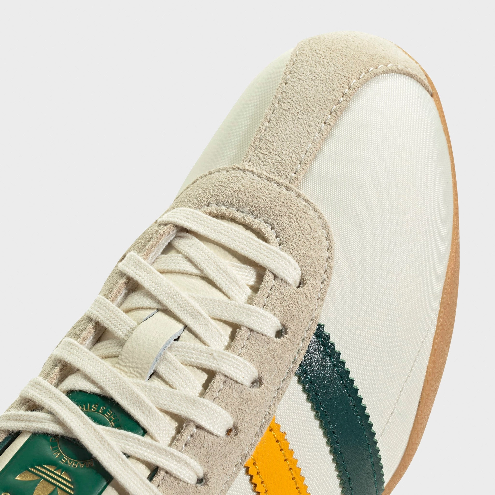 Universal Style SyntheticMaterial adidas Originals Women's Tokyo Cream White / Collegiate Green - Gum