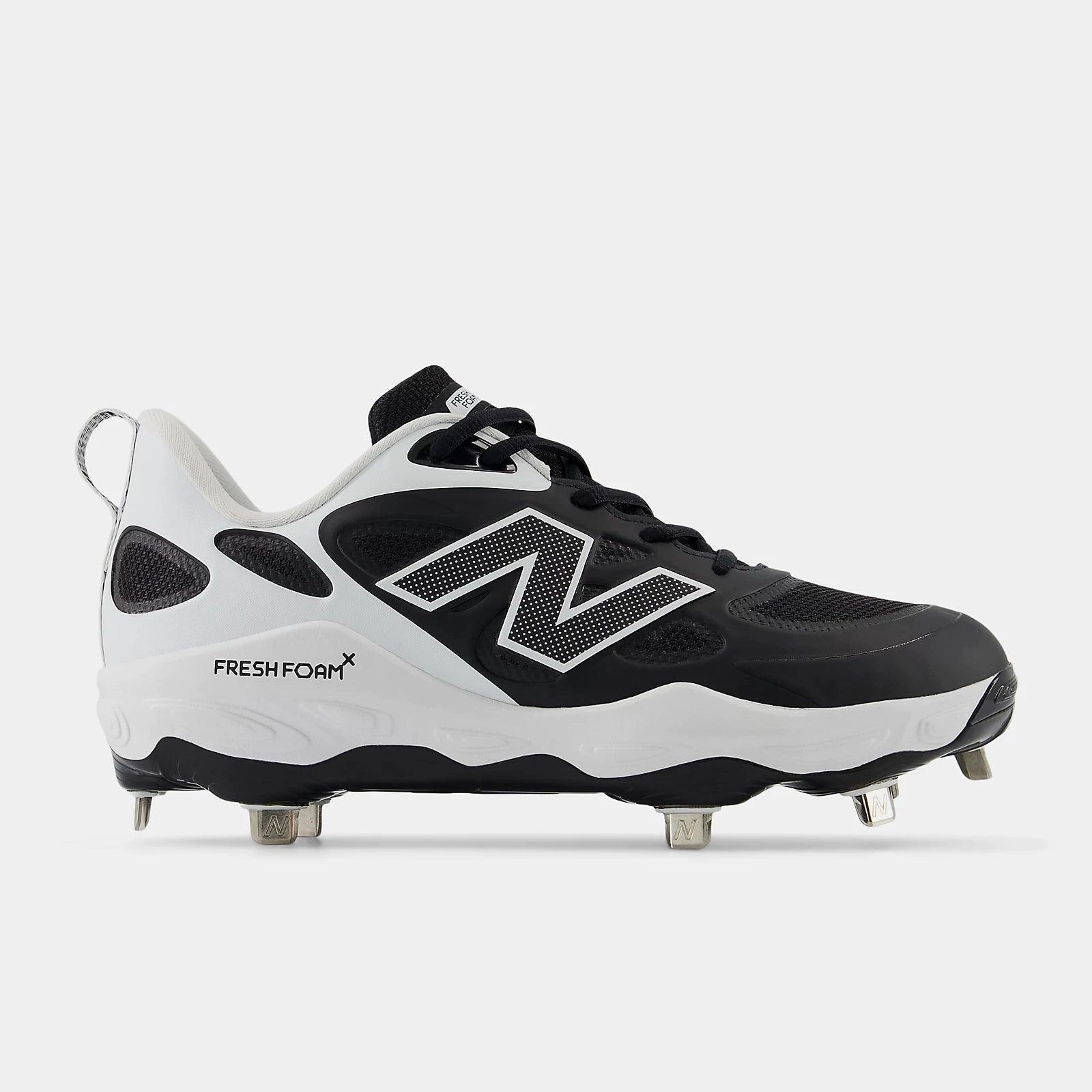 basketball player shoes New Balance Women's Fresh Foam X Velo v4 Metal Fastpitch Softball Cleats - Black SMVELOK4