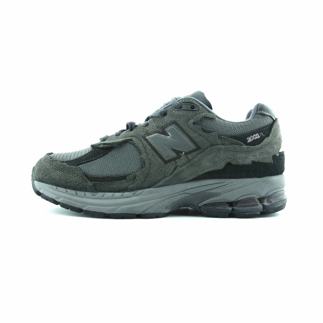 Ultimate Stability High Traction NEW BALANCE 2002R