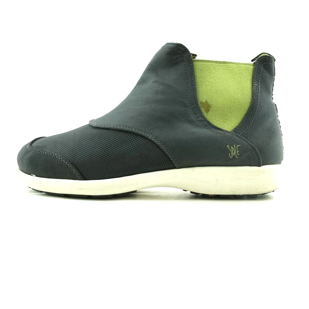 Flexible structure Mud Friendly SOLE REPEL