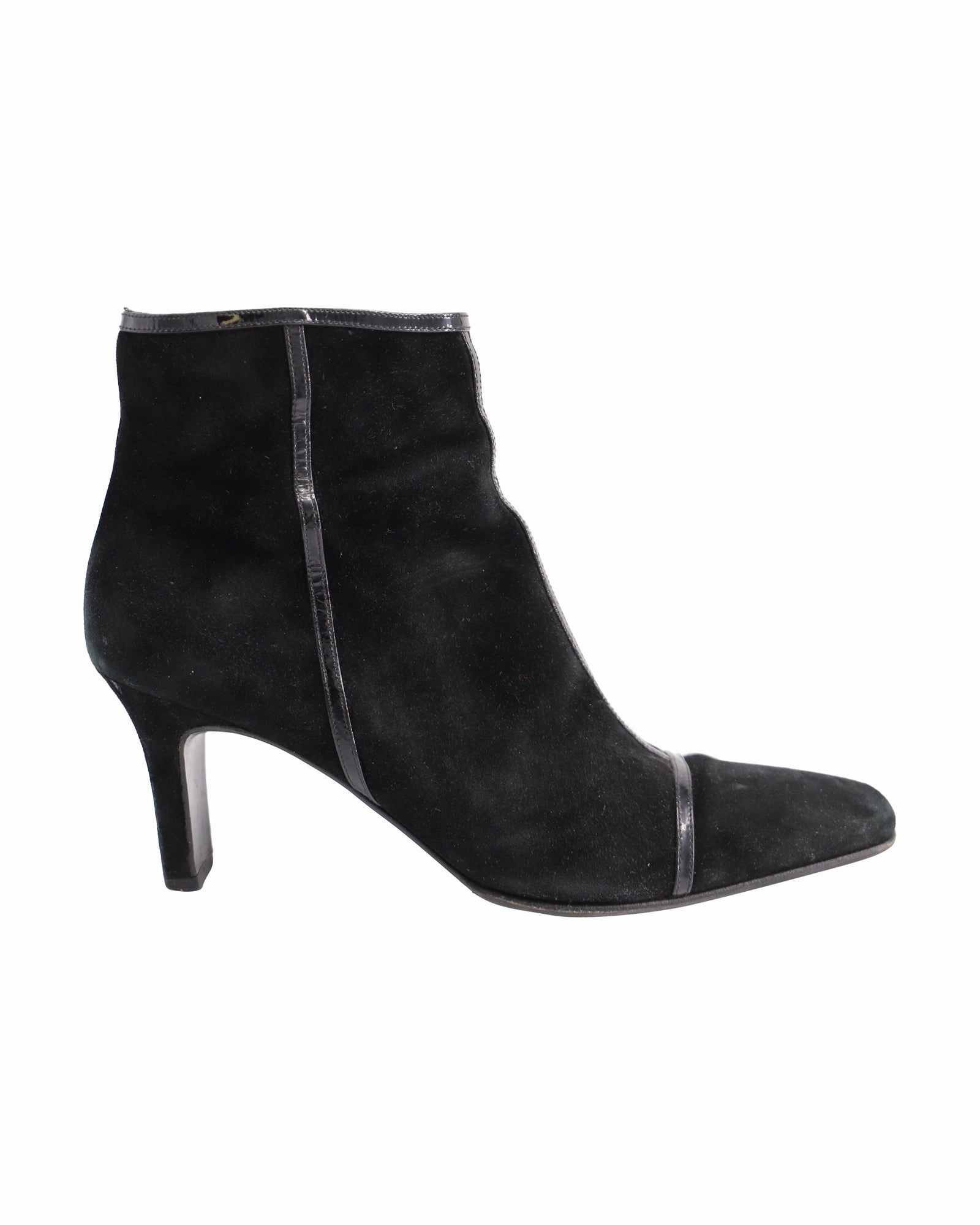 Comfort Lining Weekend Camping Salvatore Ferragamo Mid Heel Ankle Boots in Black Suede