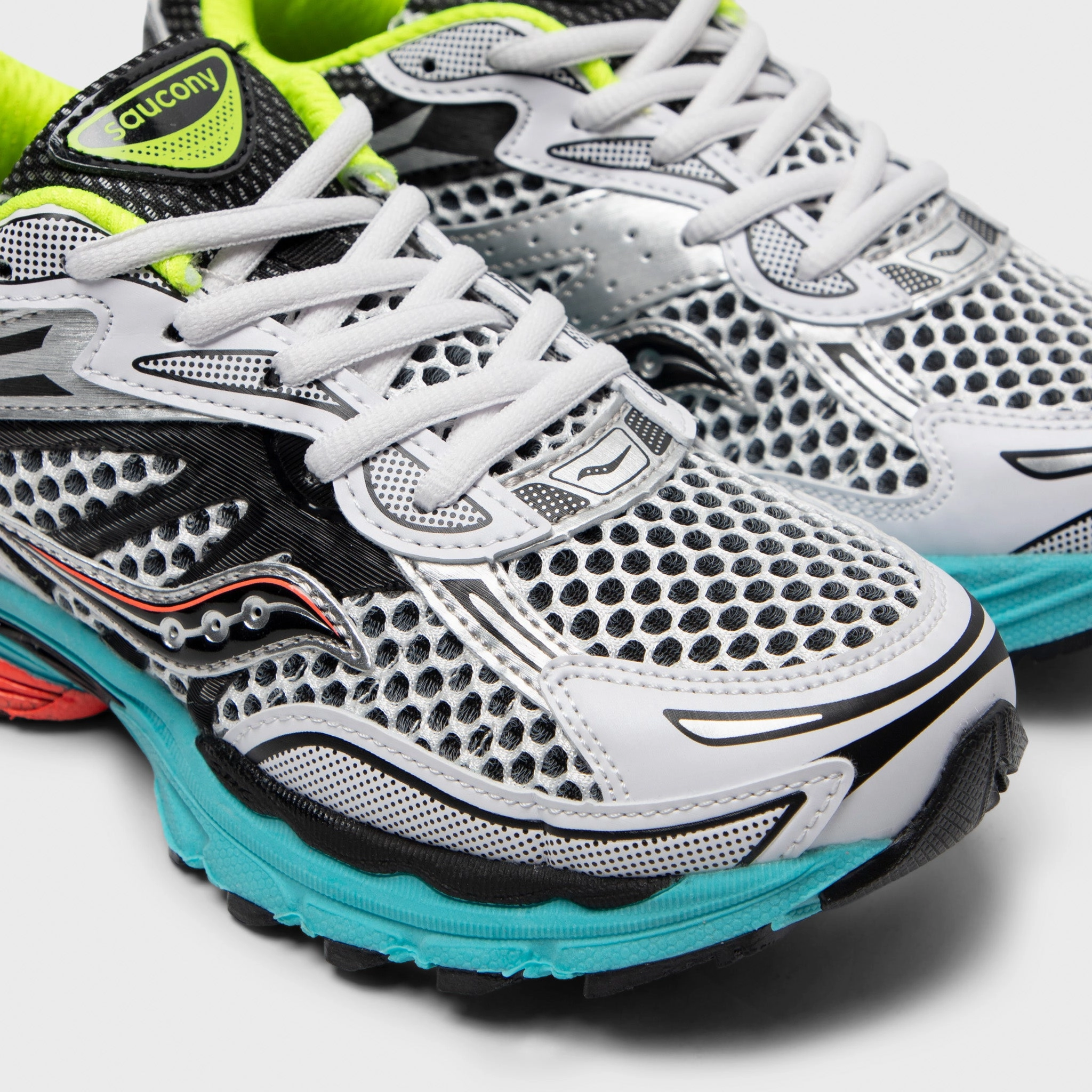 Saucony Juniors' Omni 9 / Mutant Adaptive Fit