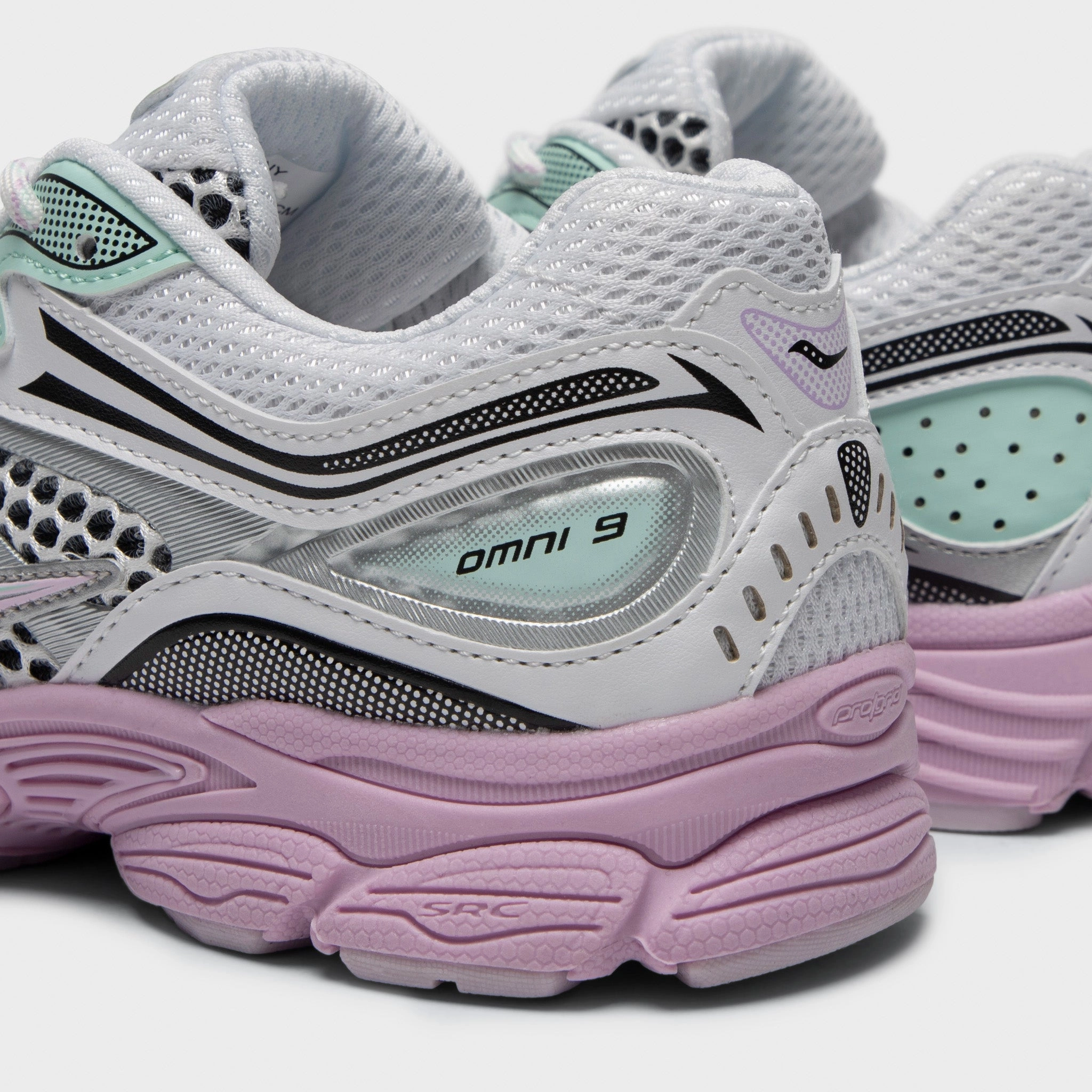 Saucony Juniors' Omni 9 White / Lilac SoftInterior Gym Street