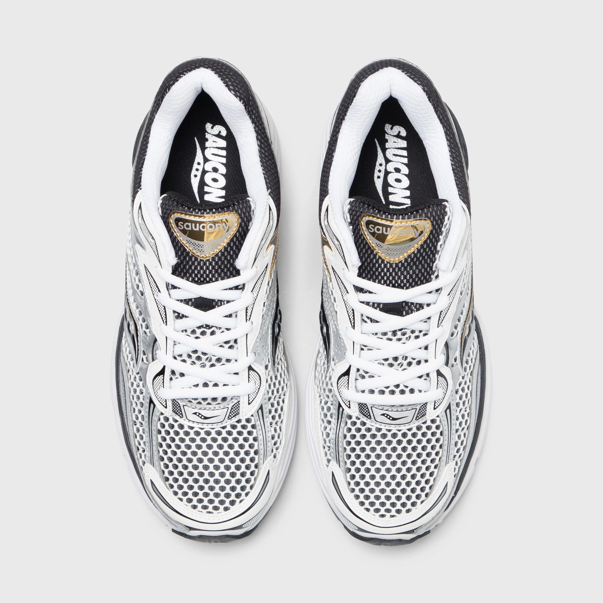 Chill Vibes Comfortable Cushion Saucony ProGrid Omni 9 Silver / Black - Gold
